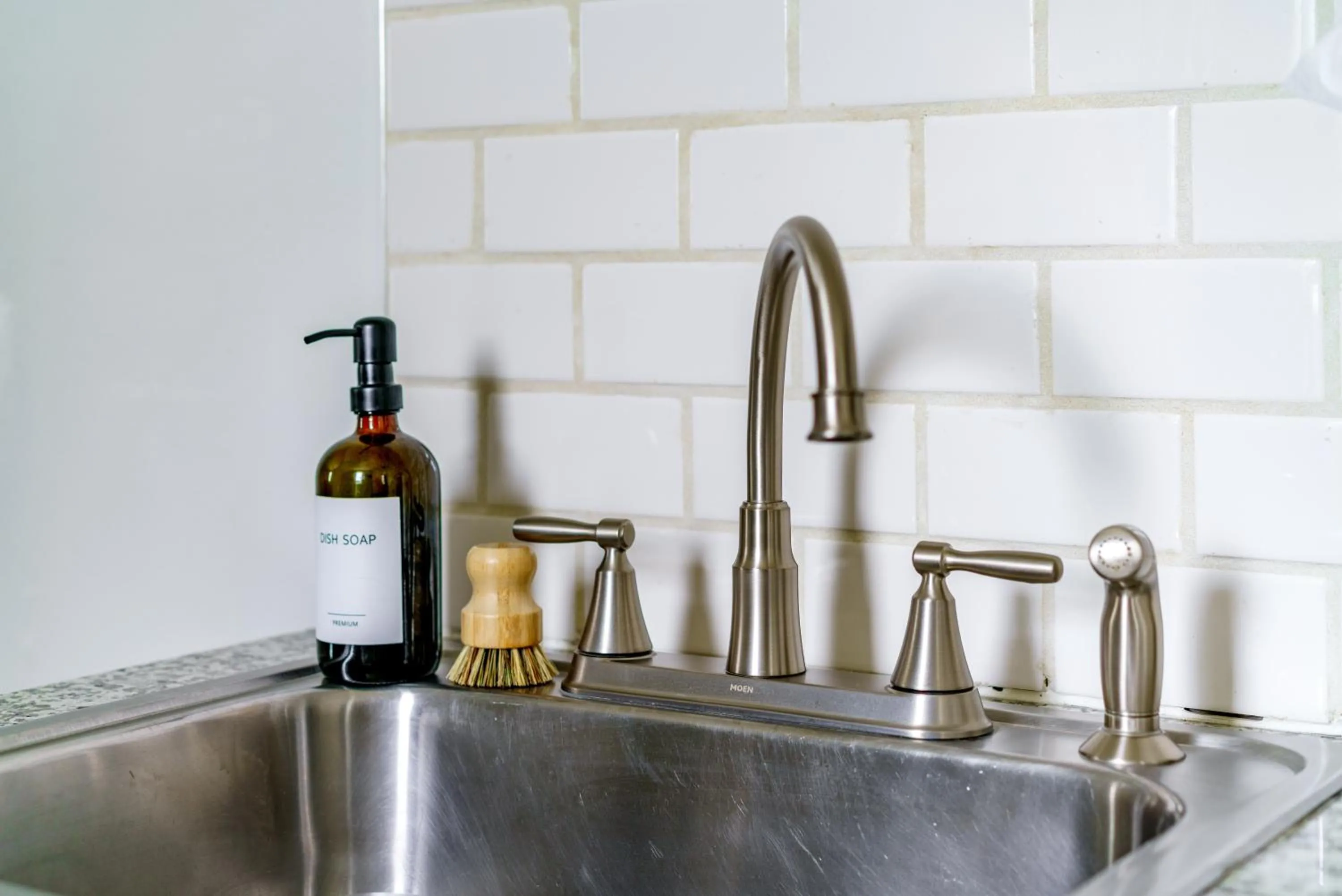 Kitchen or kitchenette in Jungle House Modern Lofts - Arena District & Short North