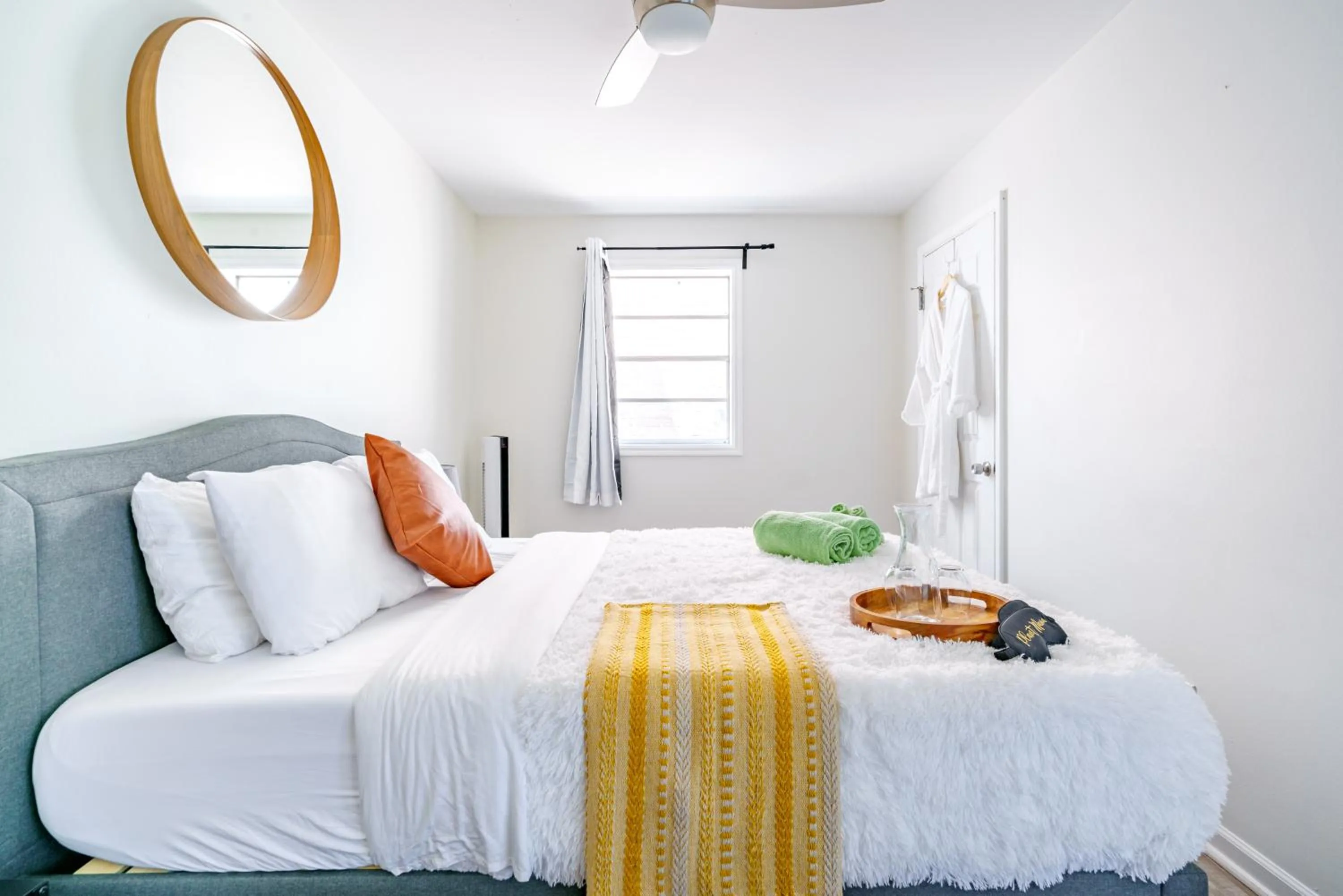 Property building, Bed in Jungle House Modern Lofts - Arena District & Short North