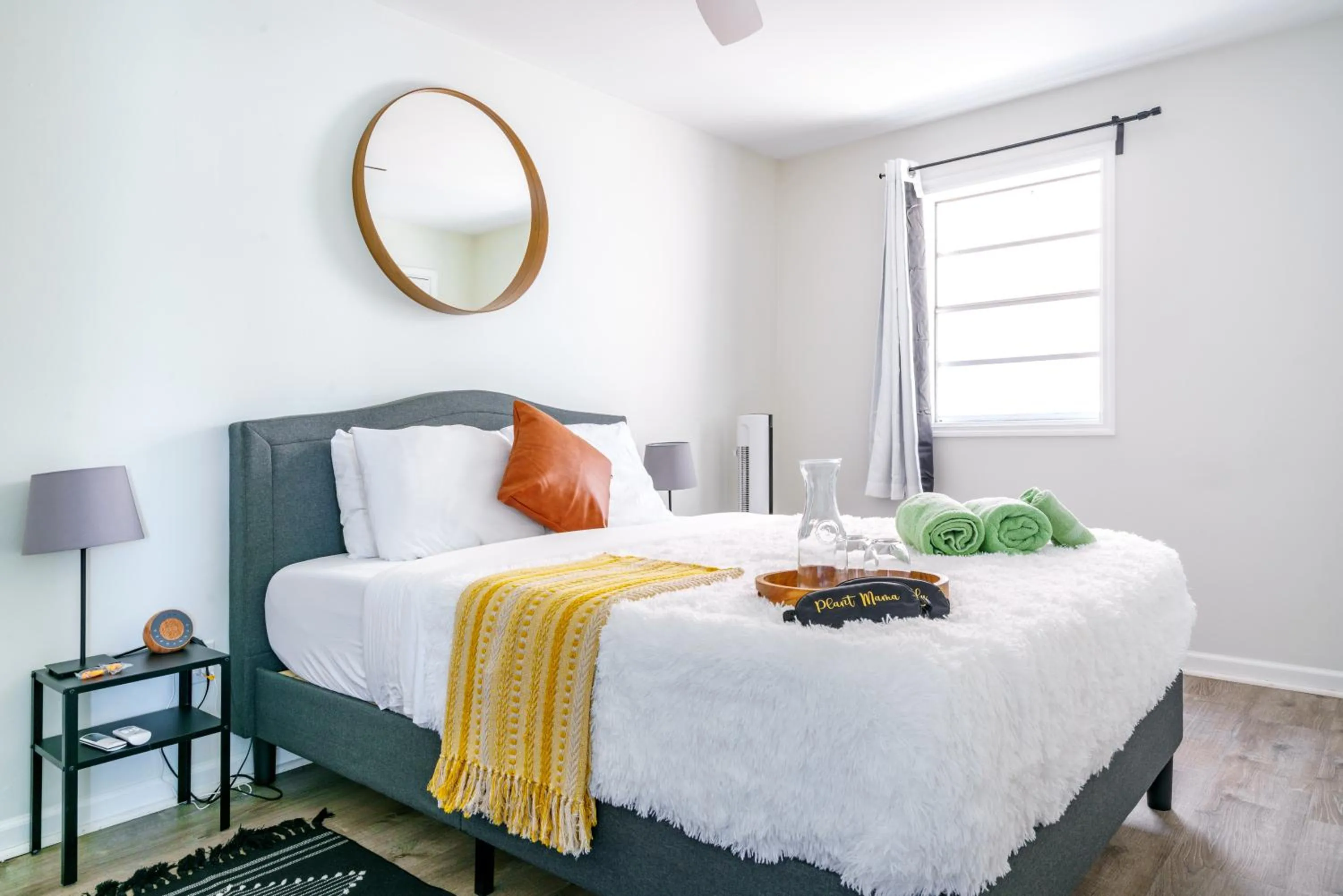 Bed in Jungle House Modern Lofts - Arena District & Short North