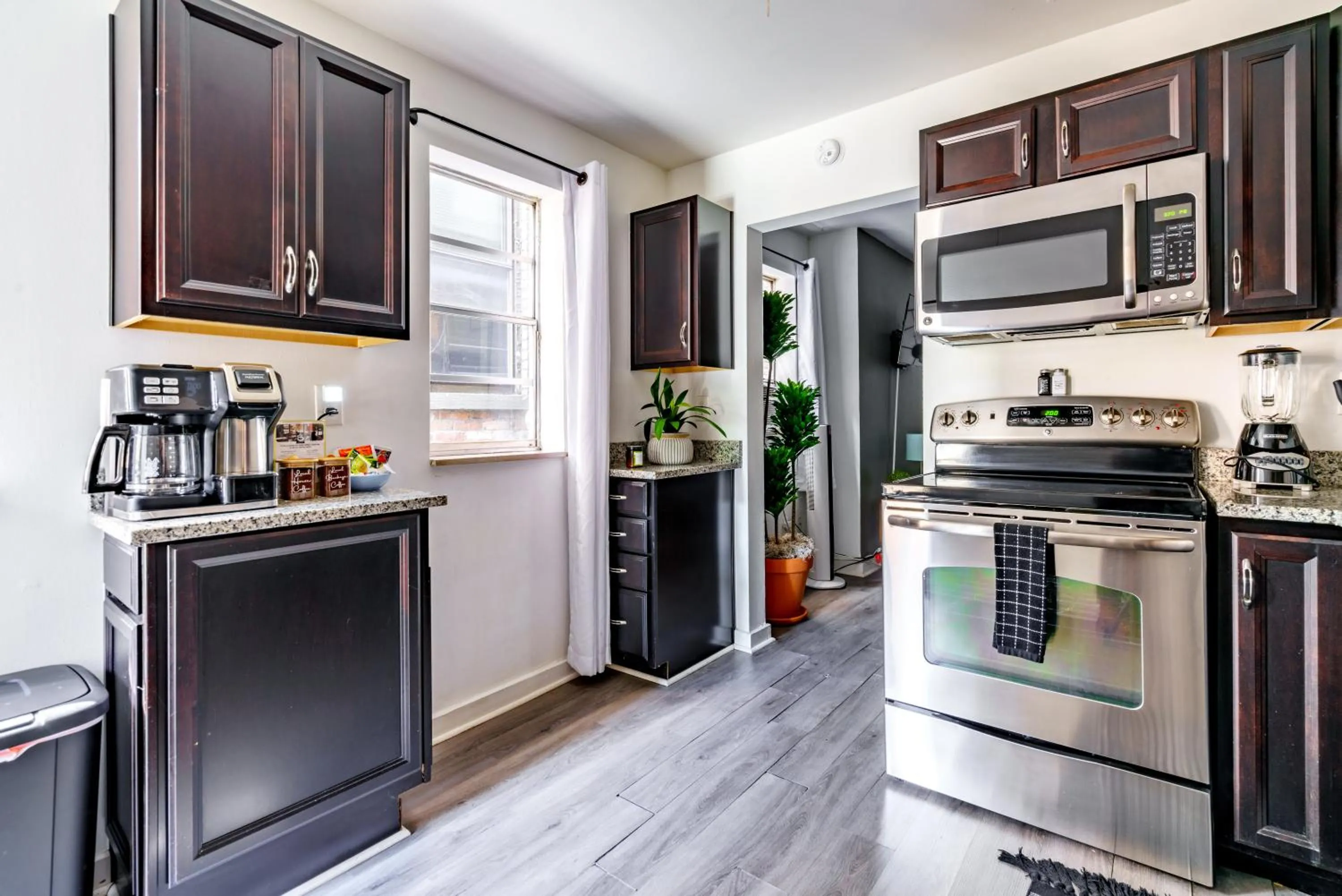 Coffee/tea facilities in Jungle House Modern Lofts - Arena District & Short North