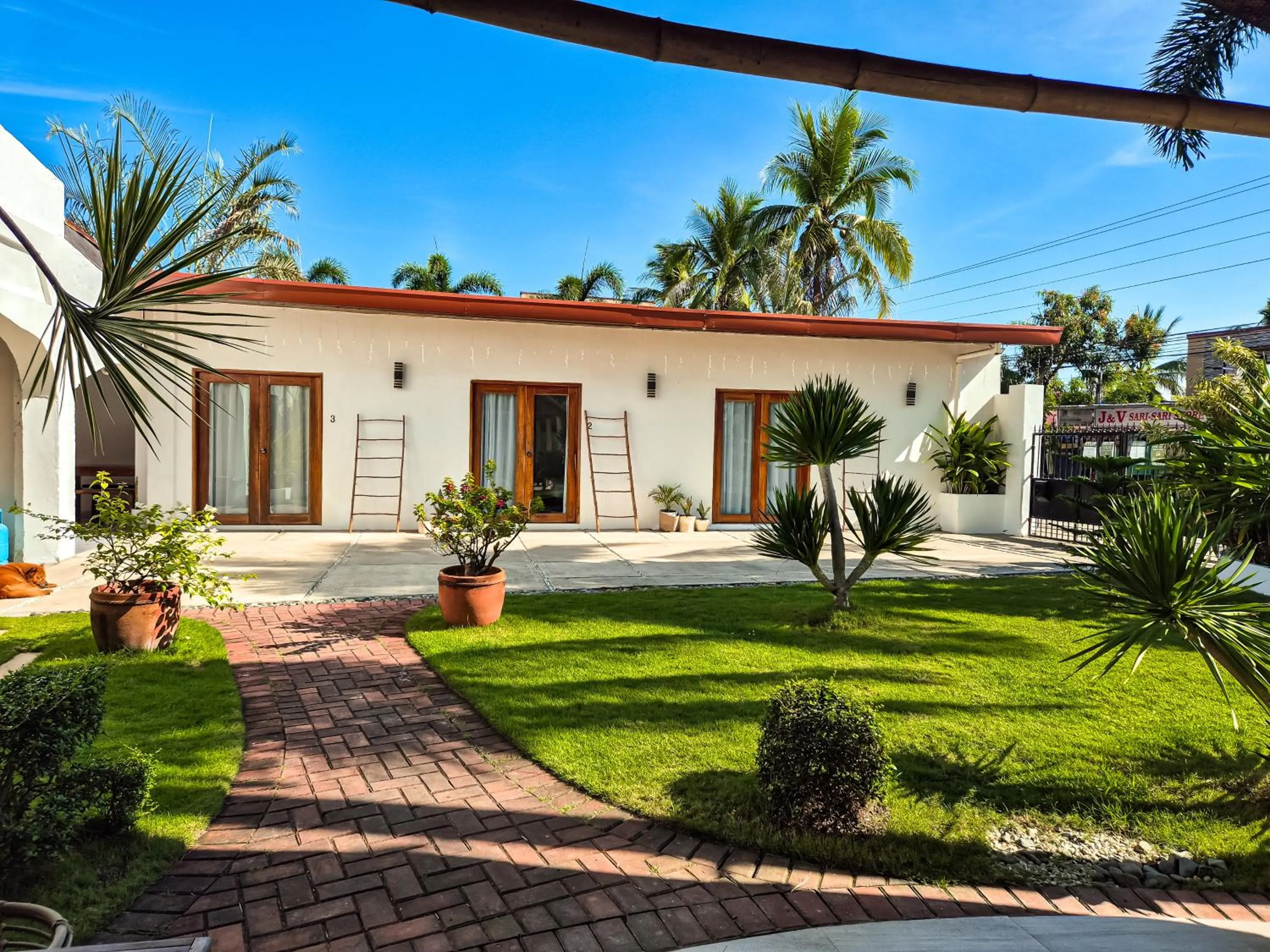 148 Guesthouse and Resort