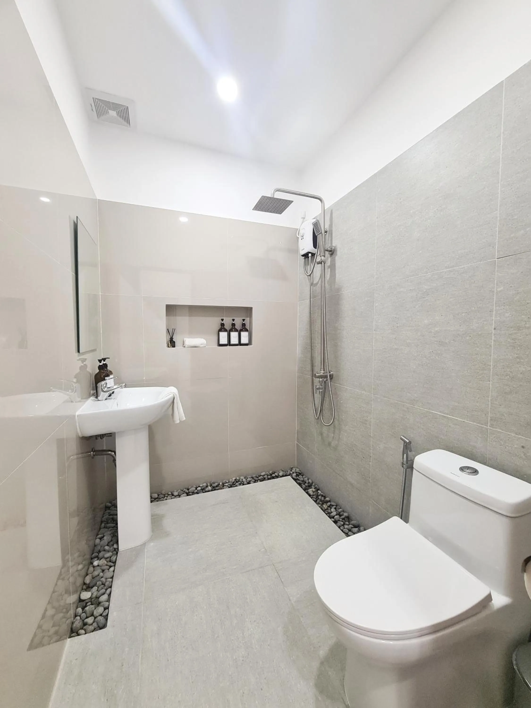 Shower in 148 Guesthouse and Resort