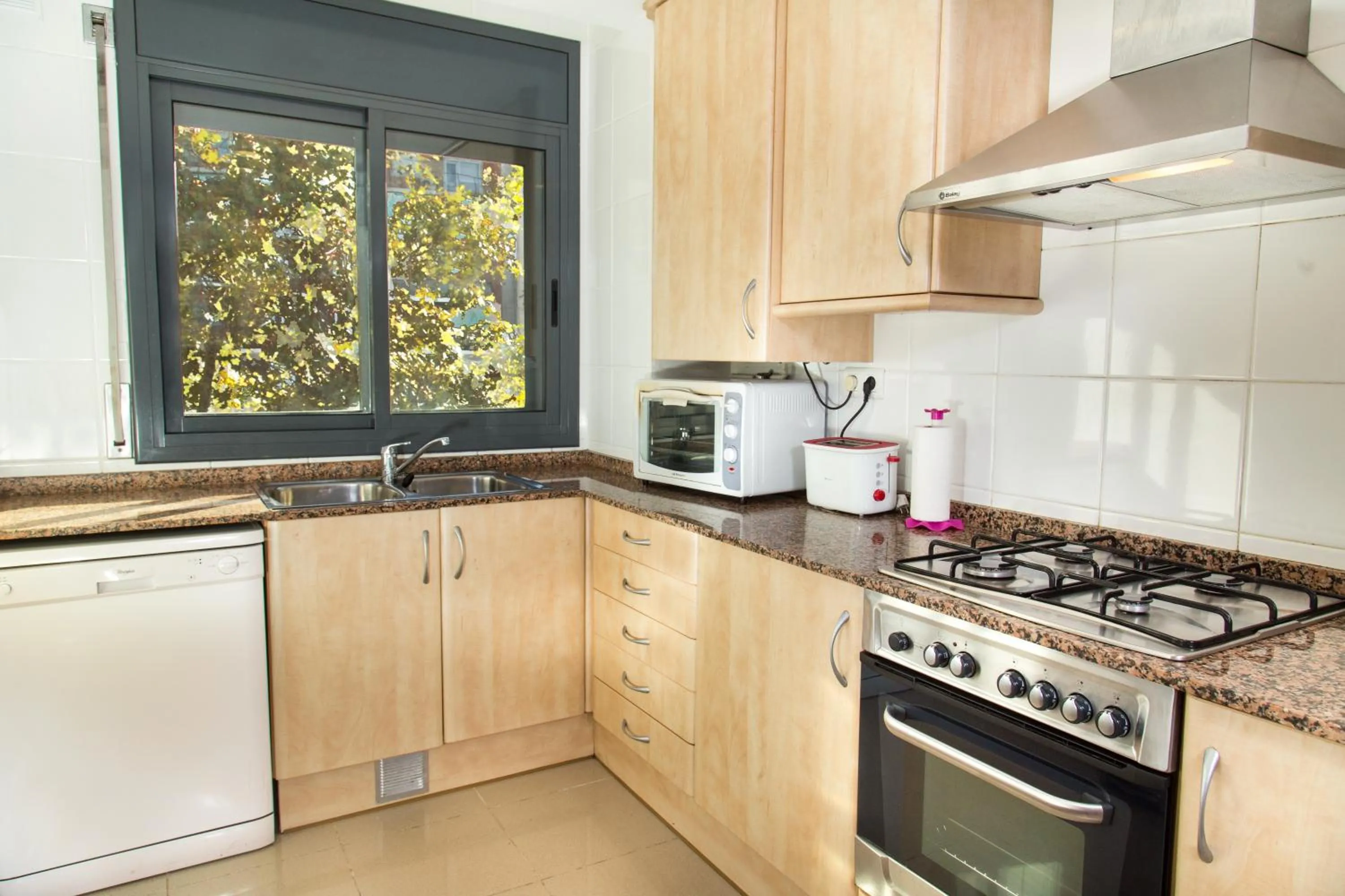Kitchen or kitchenette in New & Sunny Apartment