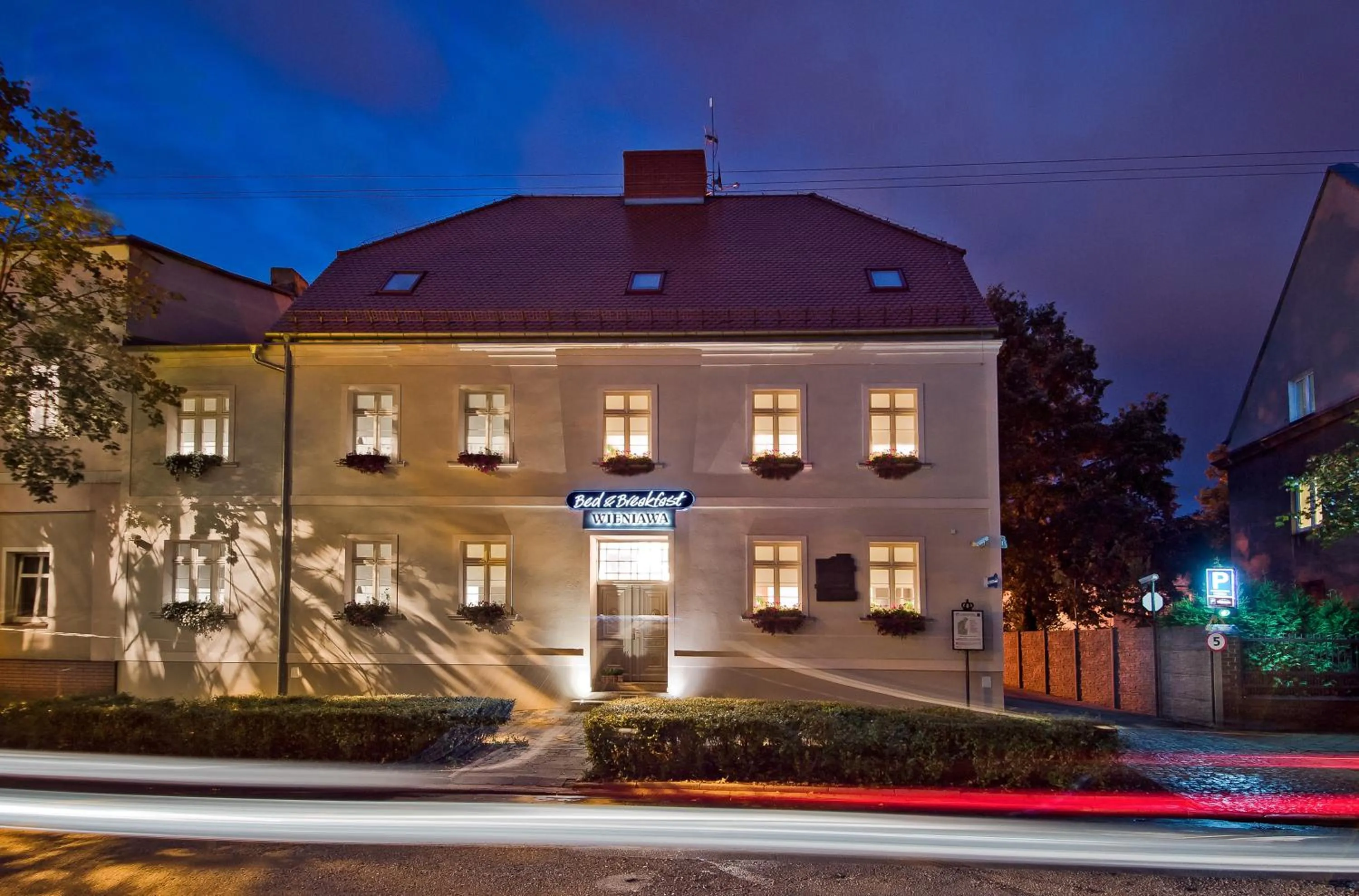 Facade/entrance in B&B Wieniawa PARKING I ŚNIADANIE W CENIE! BREAKFAST AND PARKING INCLUDED!