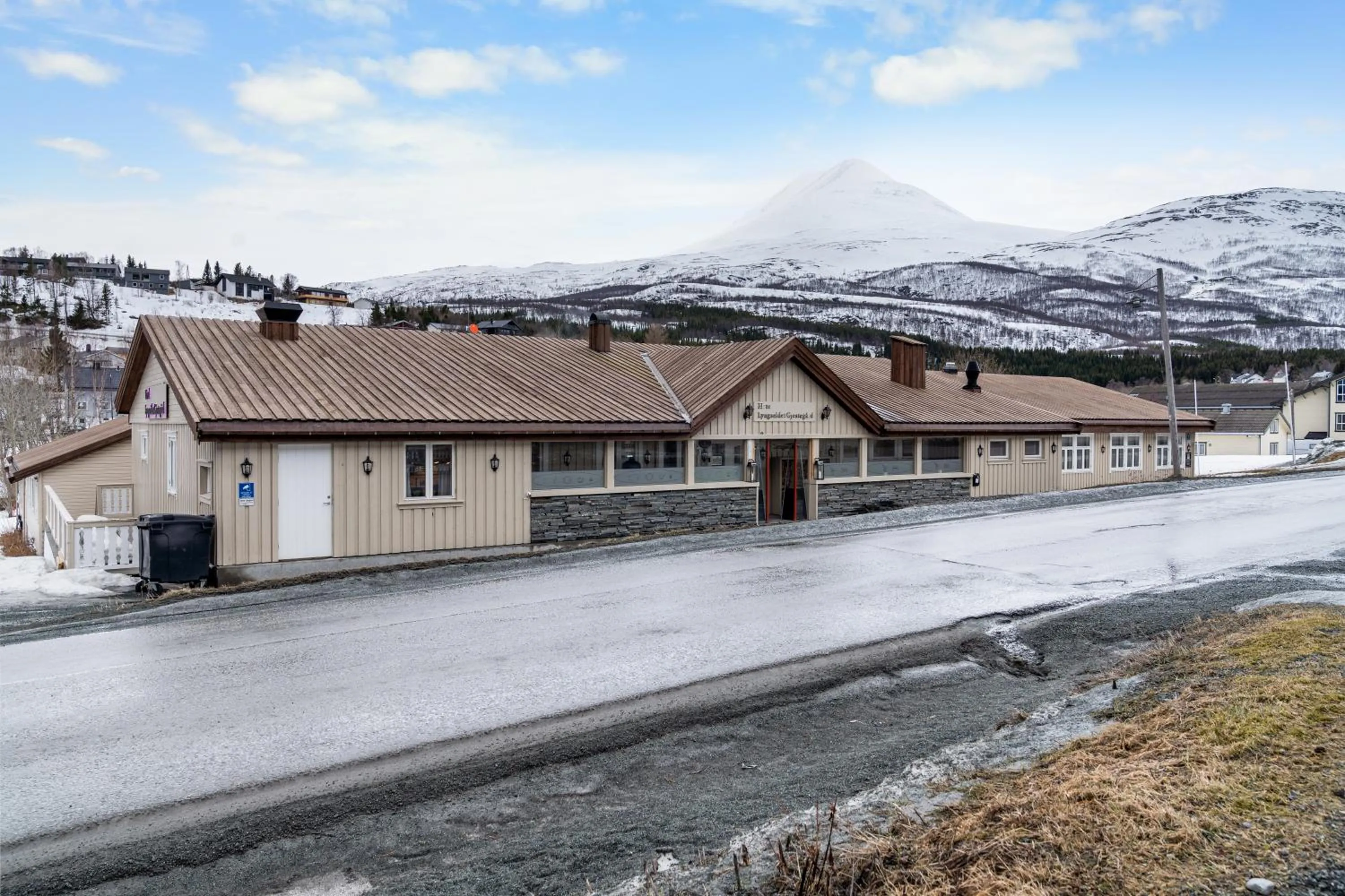 Lyngseidet Gjestegård AS