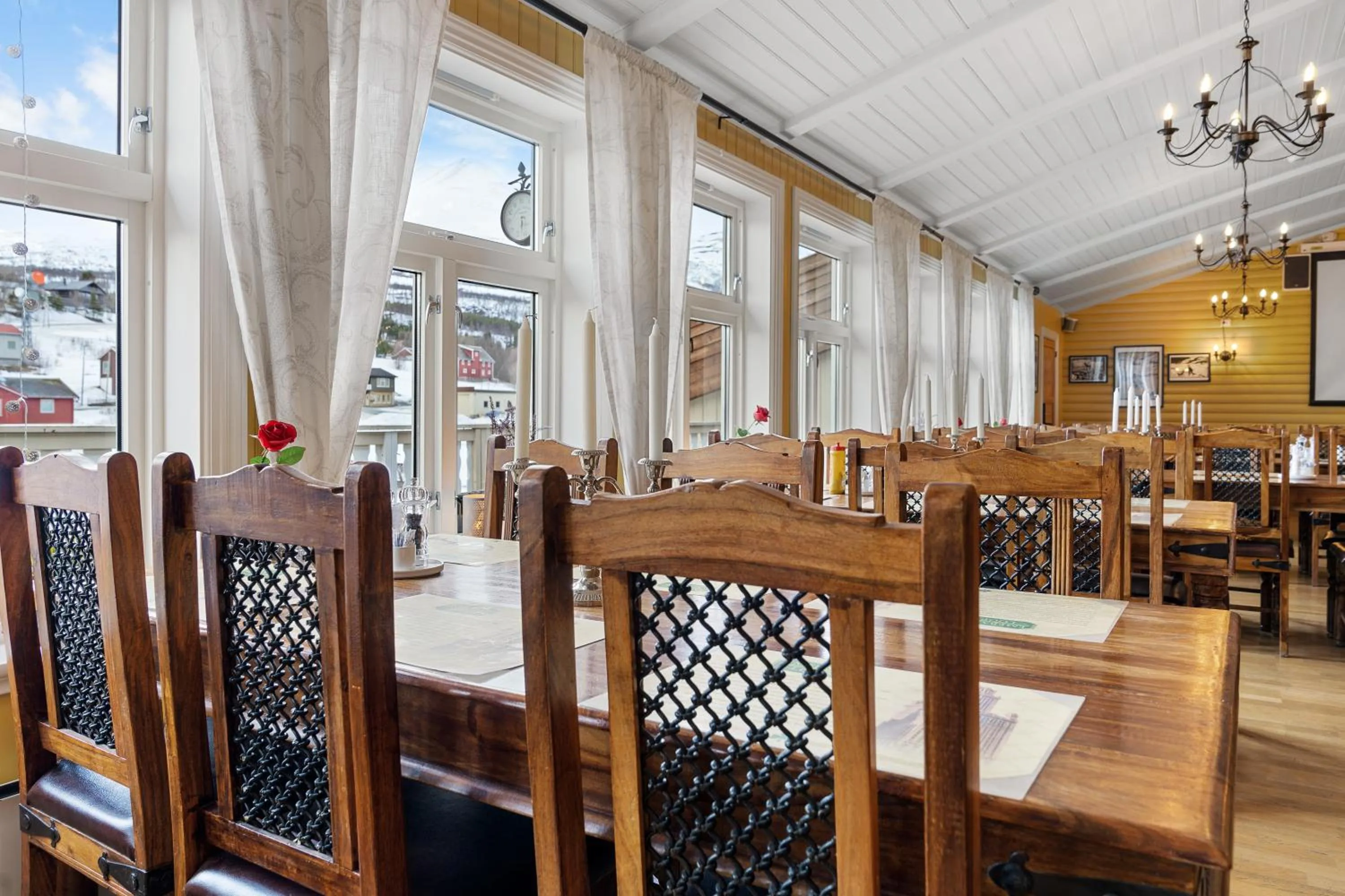 Lyngseidet Gjestegård AS