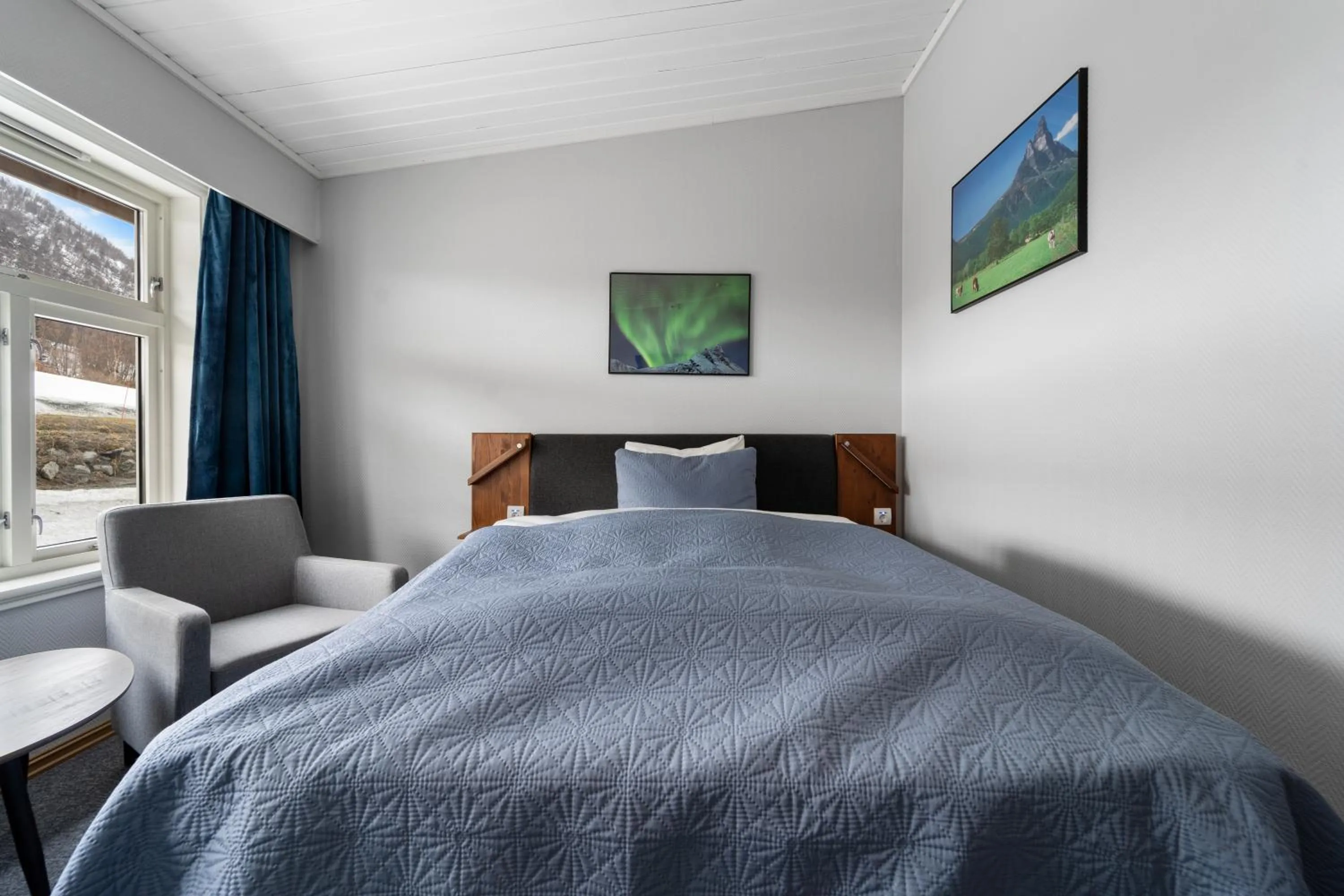 Bed in Lyngseidet Gjestegård AS