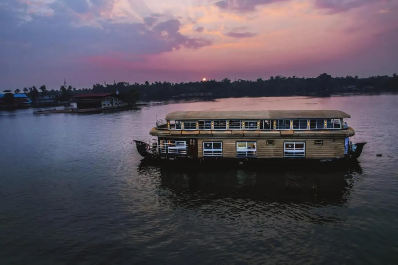 Natural landscape in Venice Premium Houseboats Alleppey