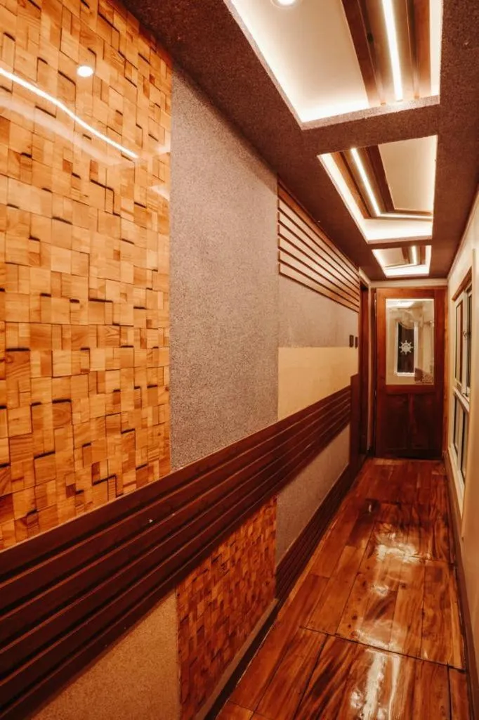 Property building in Venice Premium Houseboats Alleppey