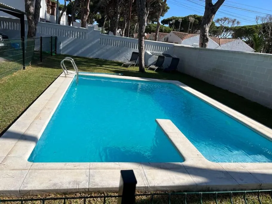 Swimming pool in Chalet Urb Doña Violeta 500m Mar