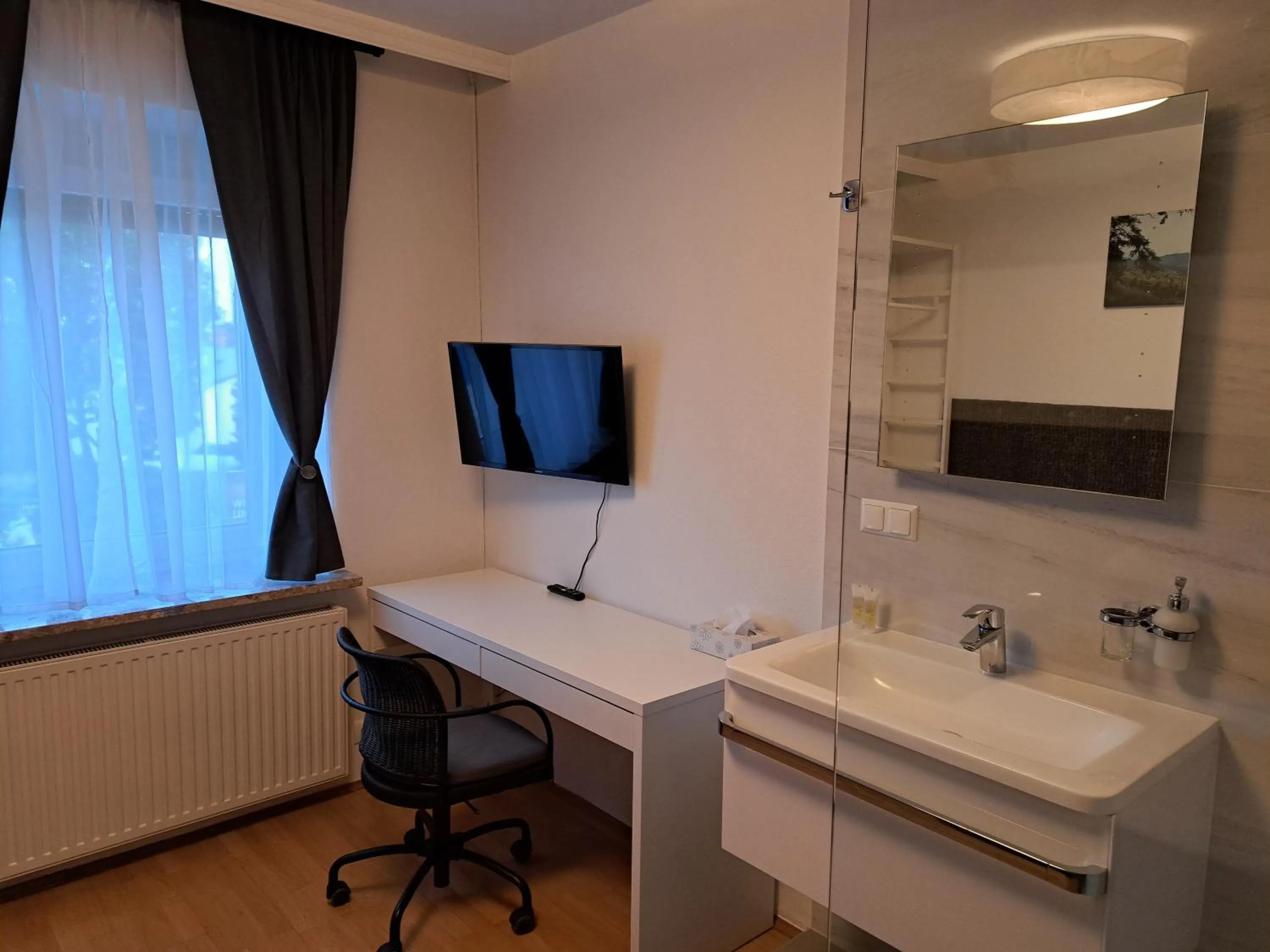 Photo of the whole room in Flataid Gästehaus Graschi - Steinbergstraße