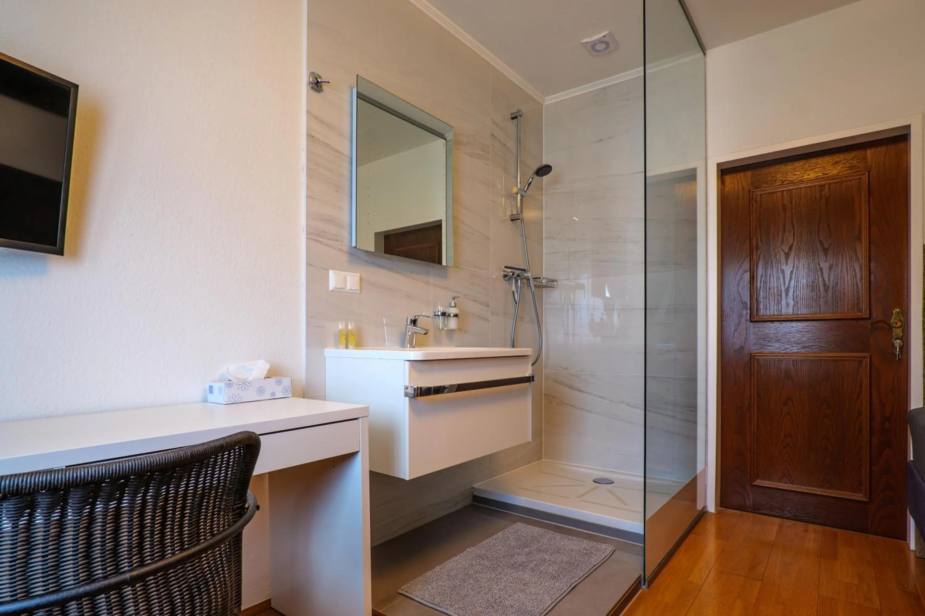 Bathroom in Flataid Gästehaus Graschi - Steinbergstraße