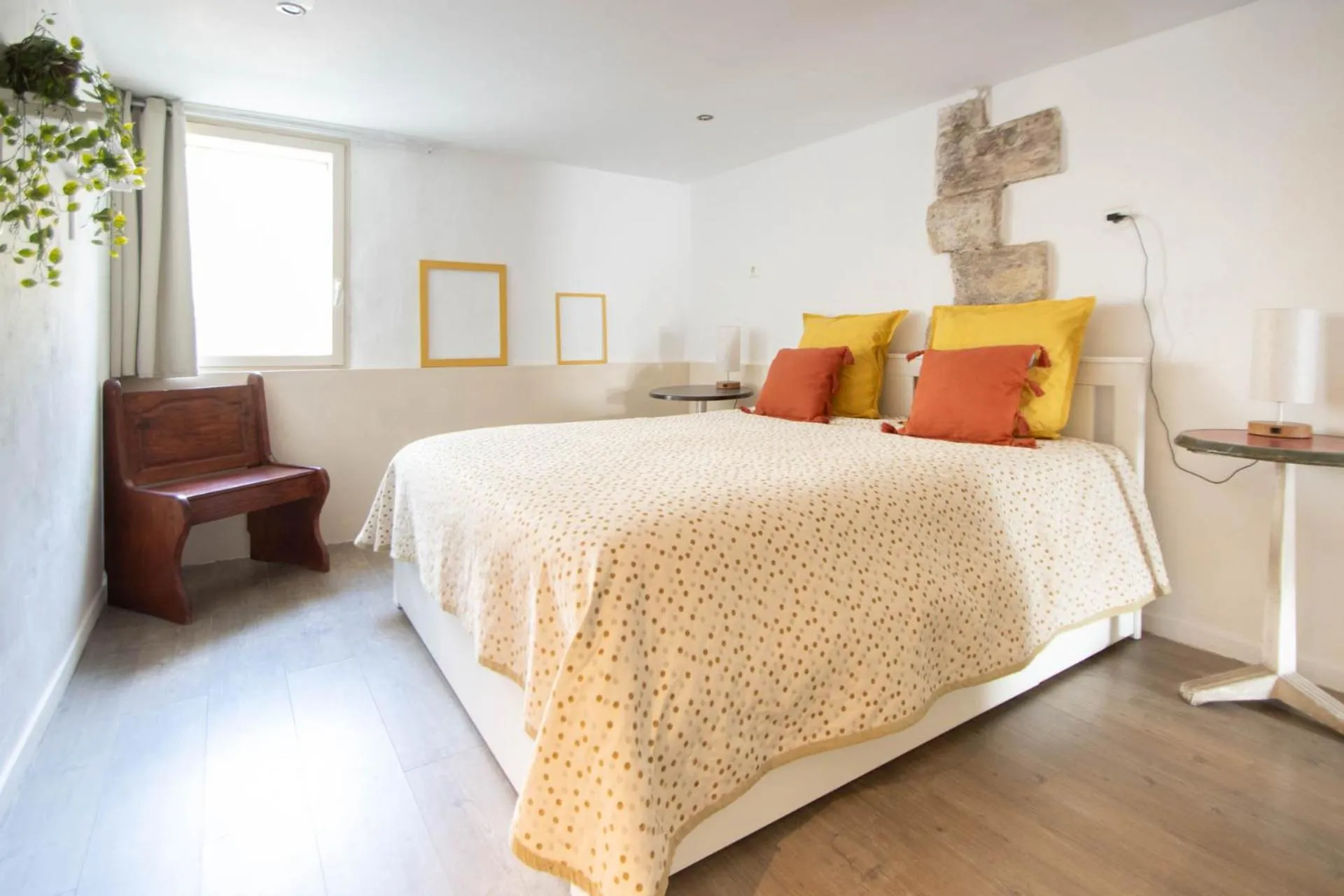 Bedroom, Bed in Appartement Les Cyprès de l’Île