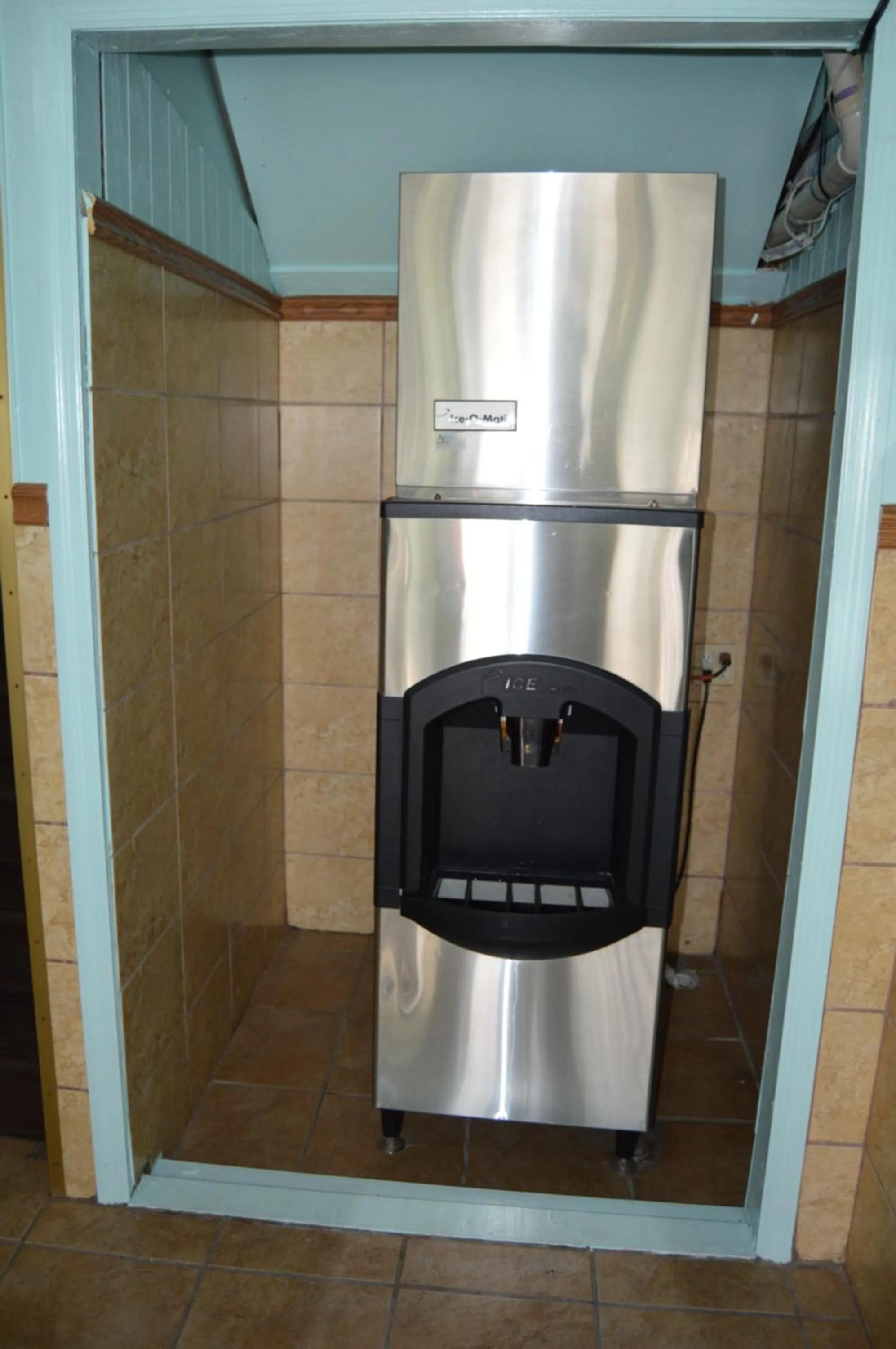 Food and drinks in Budget Inn Richlands Claypool Hill