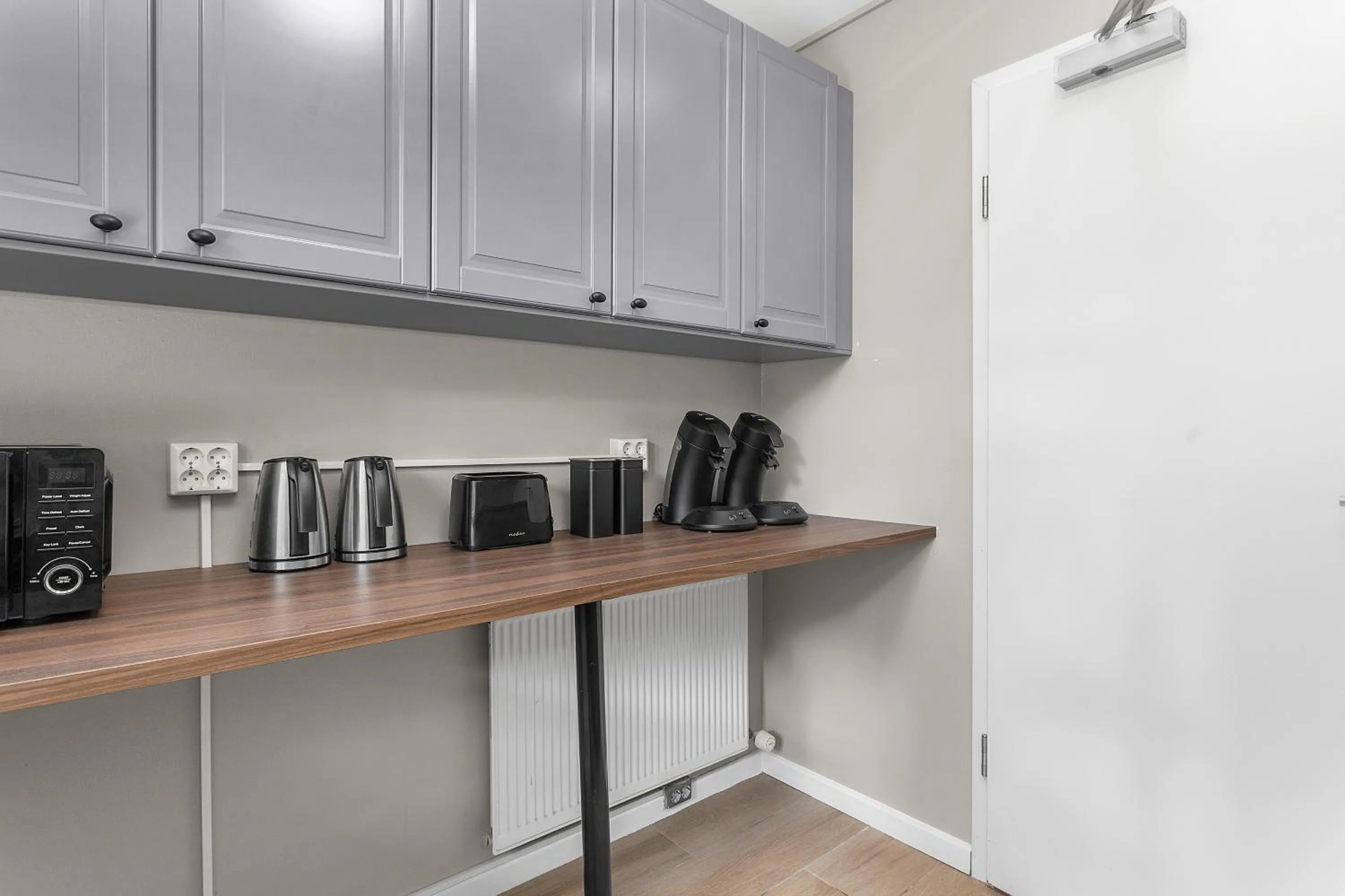 Communal kitchen in Reykjavík Central Guesthouse