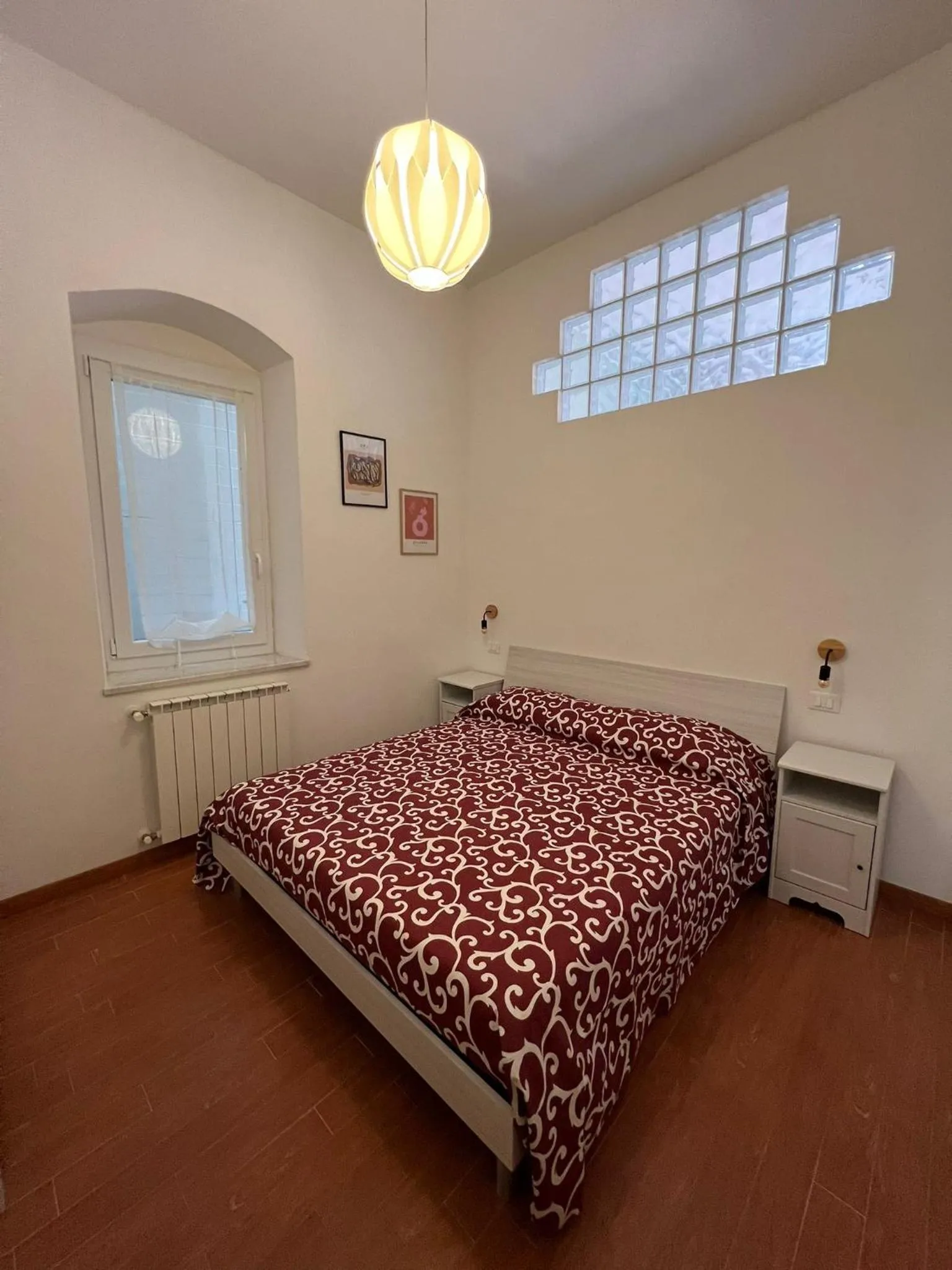 Photo of the whole room, Bed in speZialhouse