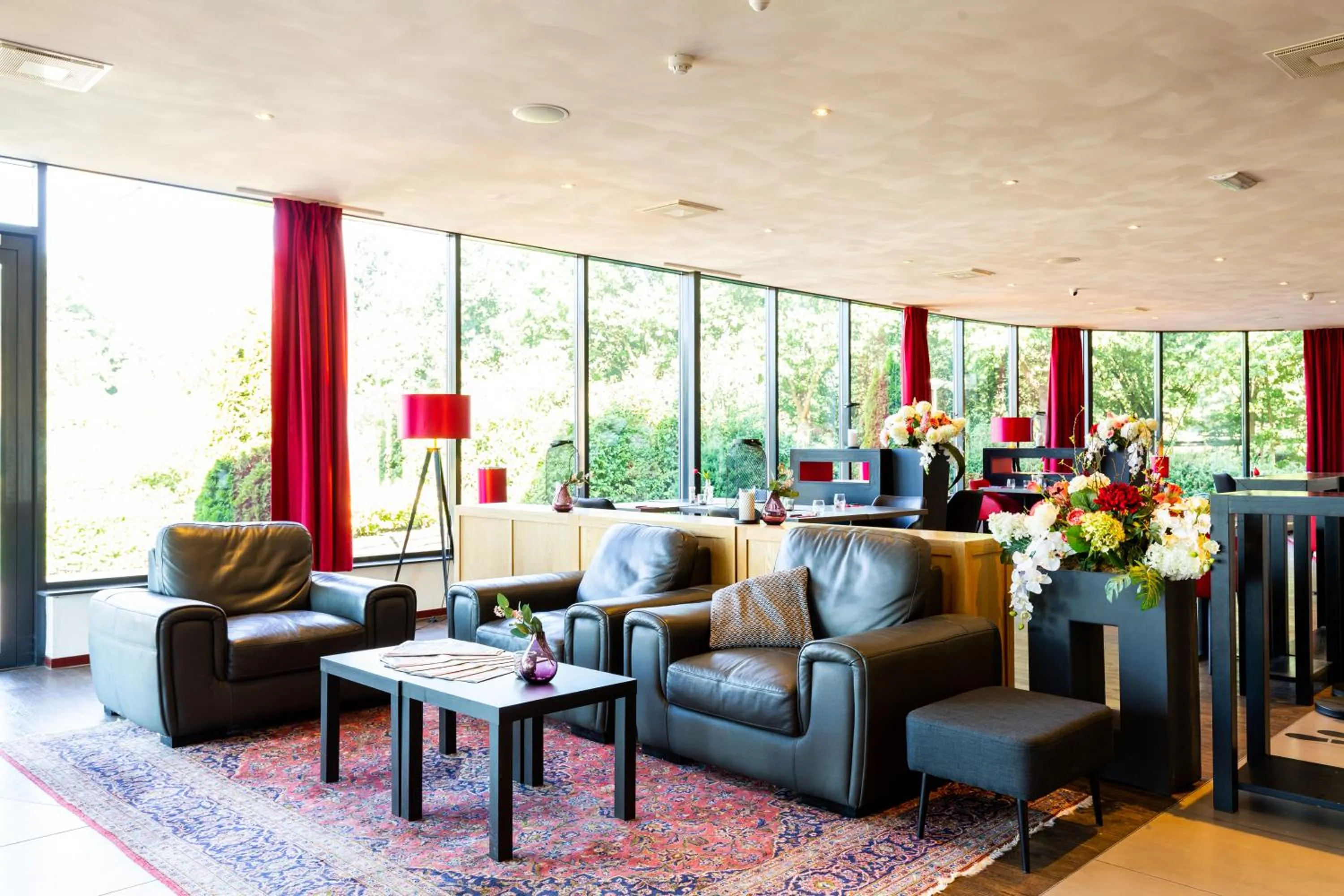 Lounge or bar in Bastion Hotel Roosendaal
