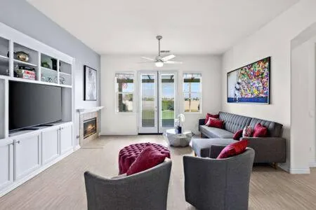 Luxurious Getaway Near Coachella Stagecoach Pool Putting Green Parking Firepit Sleeps 11