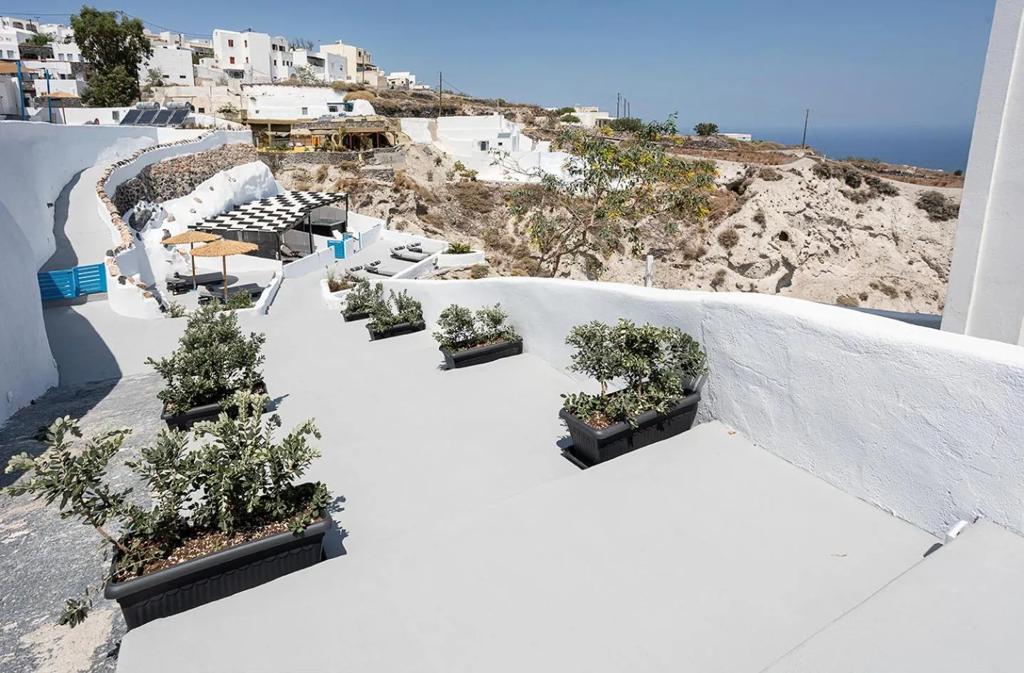 Day in Rafael' s Mediteranian Cave Suites