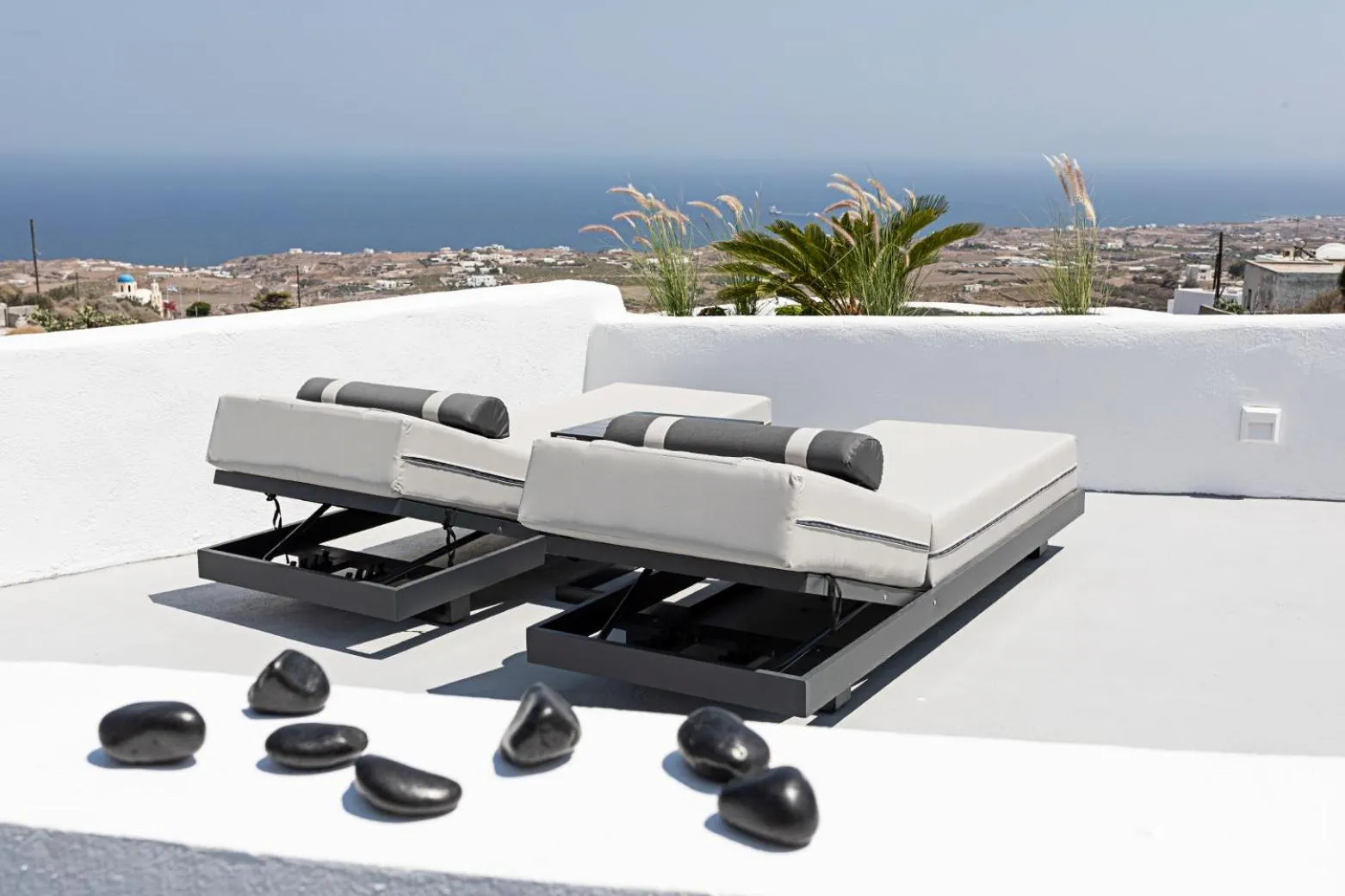 Day in Rafael' s Mediteranian Cave Suites