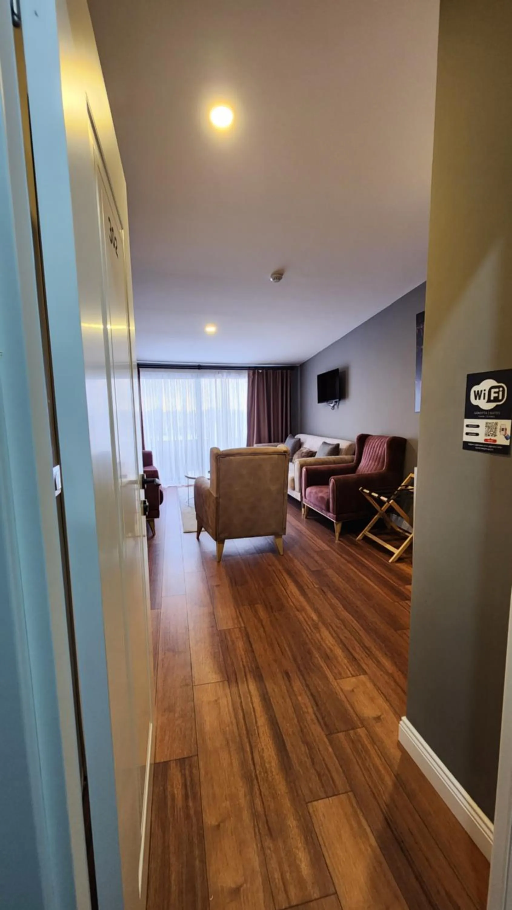 Photo of the whole room in TAKSİM GOKOTTA SUiTE