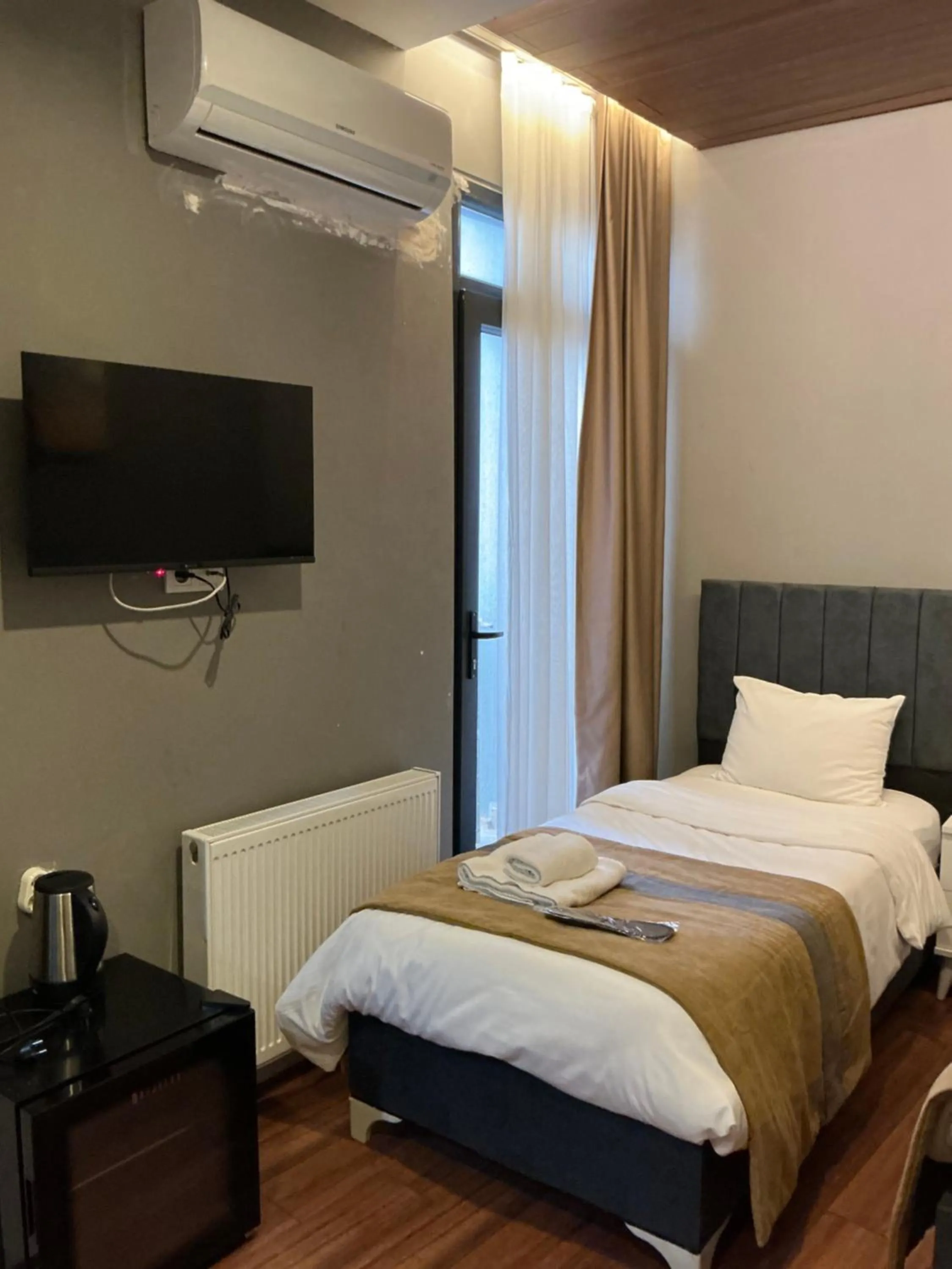 Bed in TAKSİM GOKOTTA SUiTE