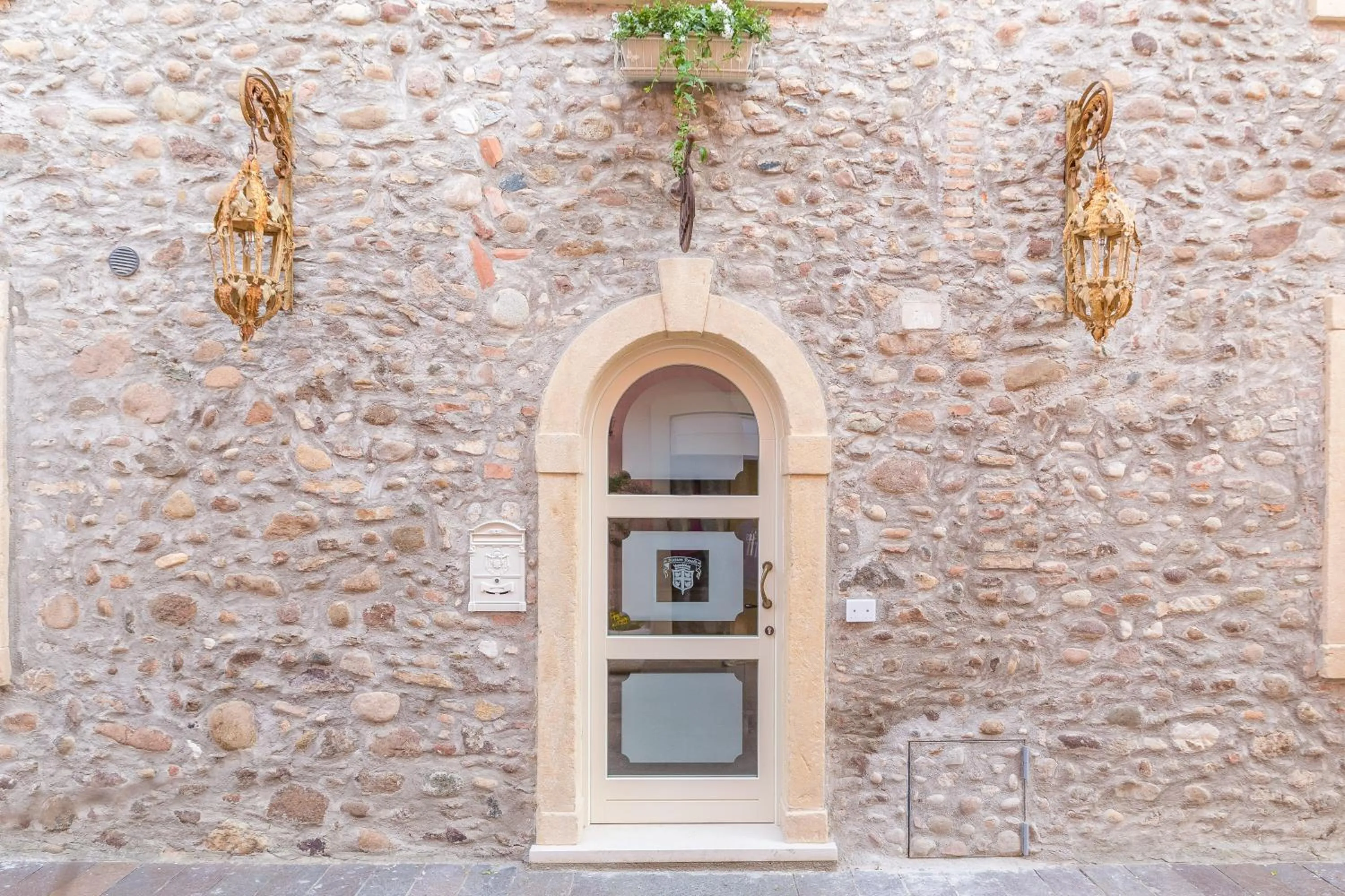 Facade/entrance in Maison Resola - Rooms & Breakfast