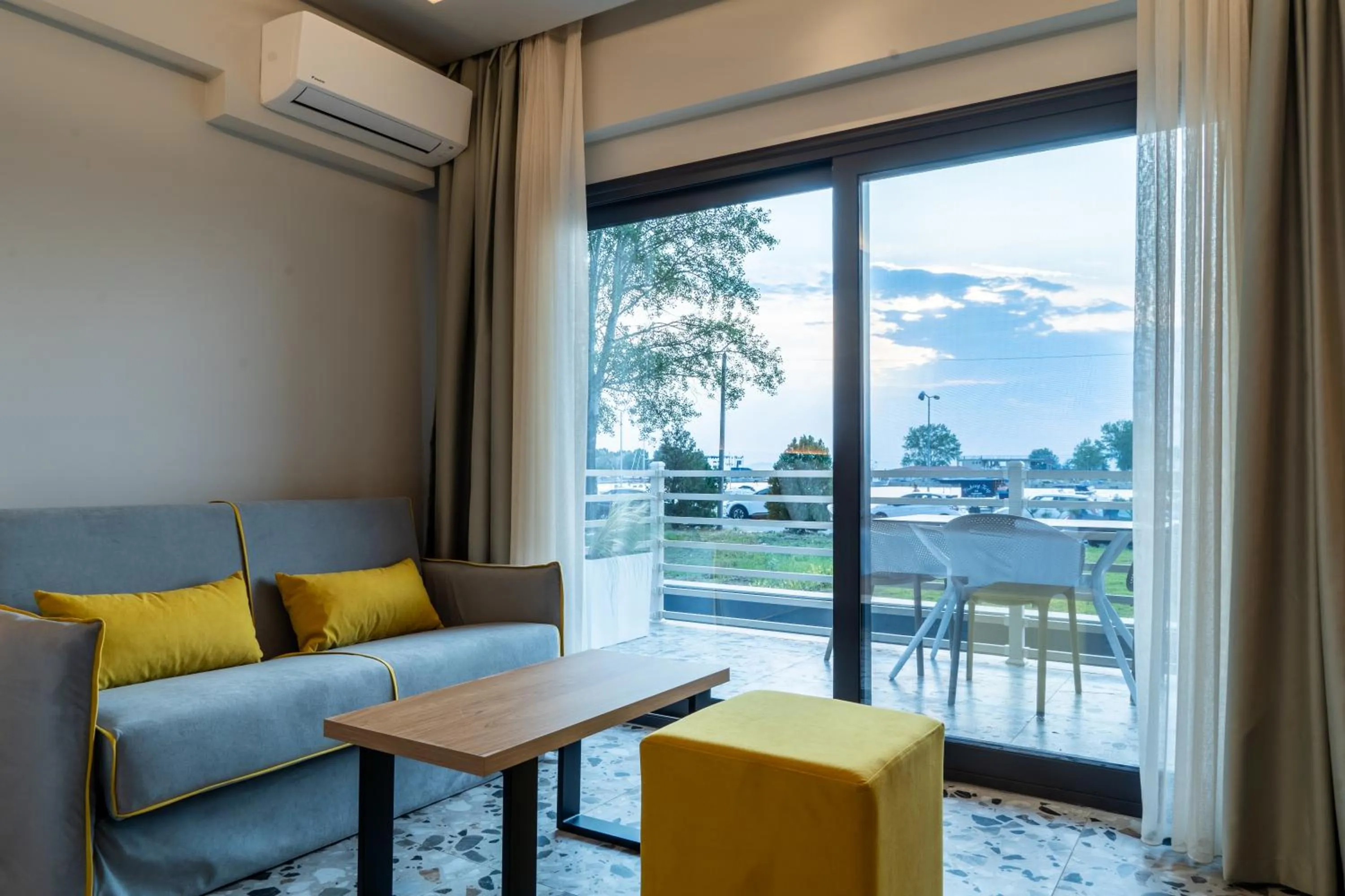 NERO SEASCAPE SUITES