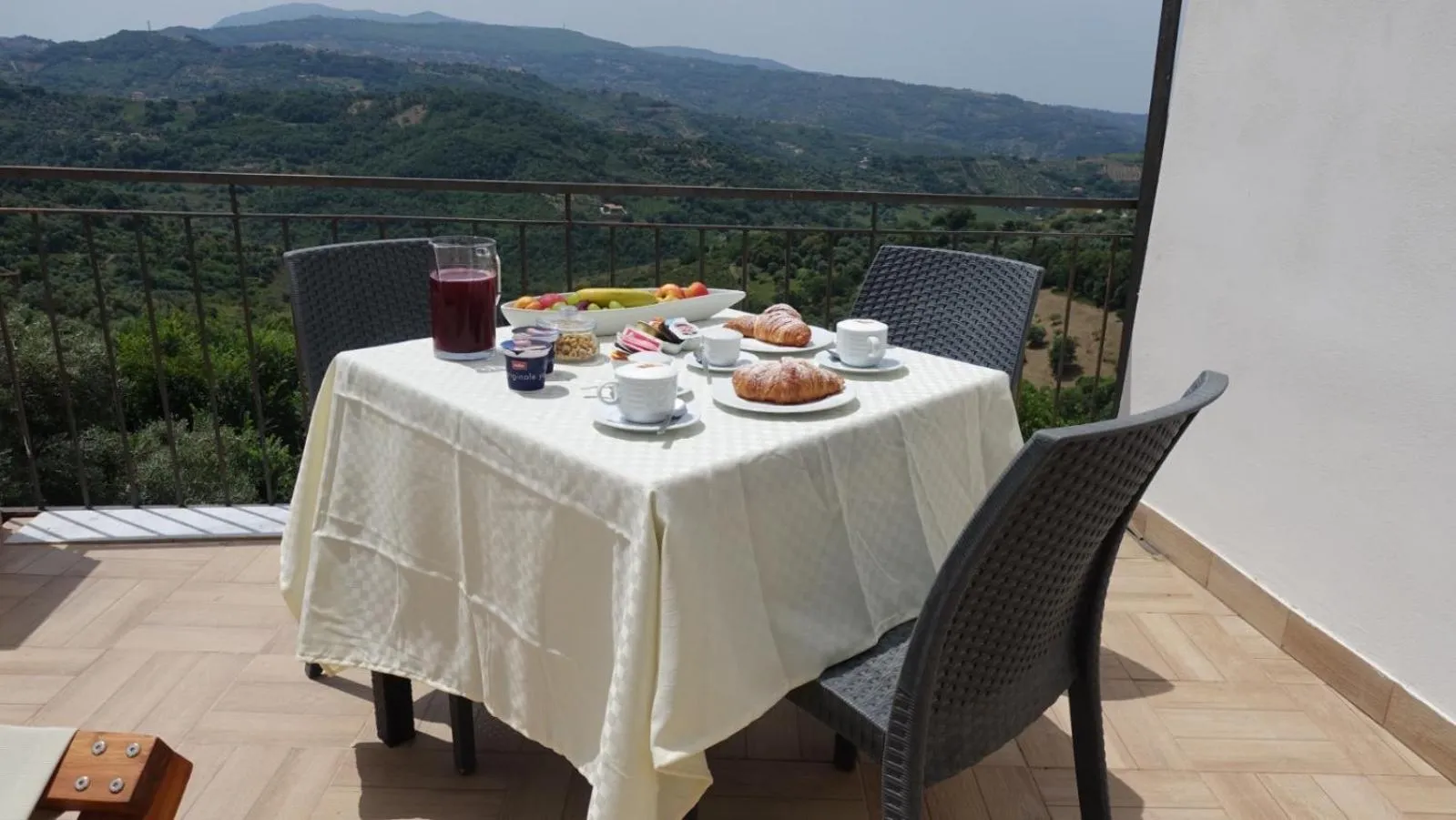 Natural landscape in Ca’del Borgo B&B Country House