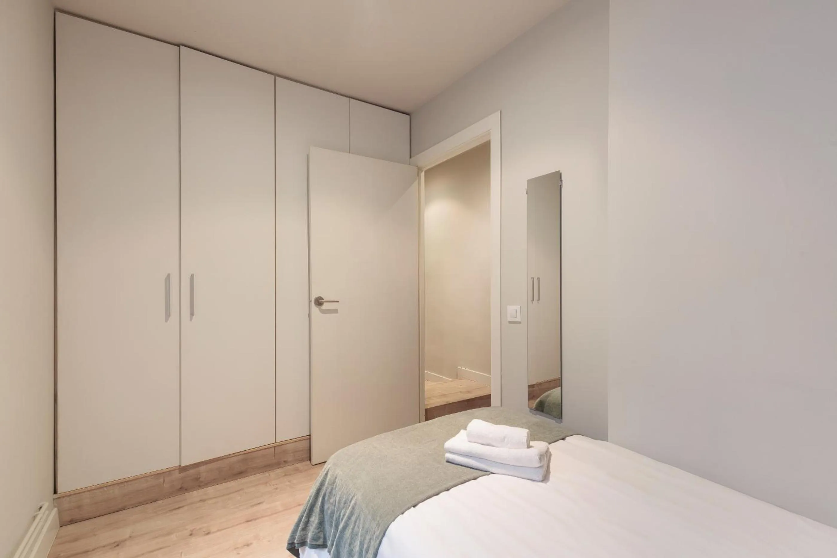 LetsGo Diagonal Avenue Apartment