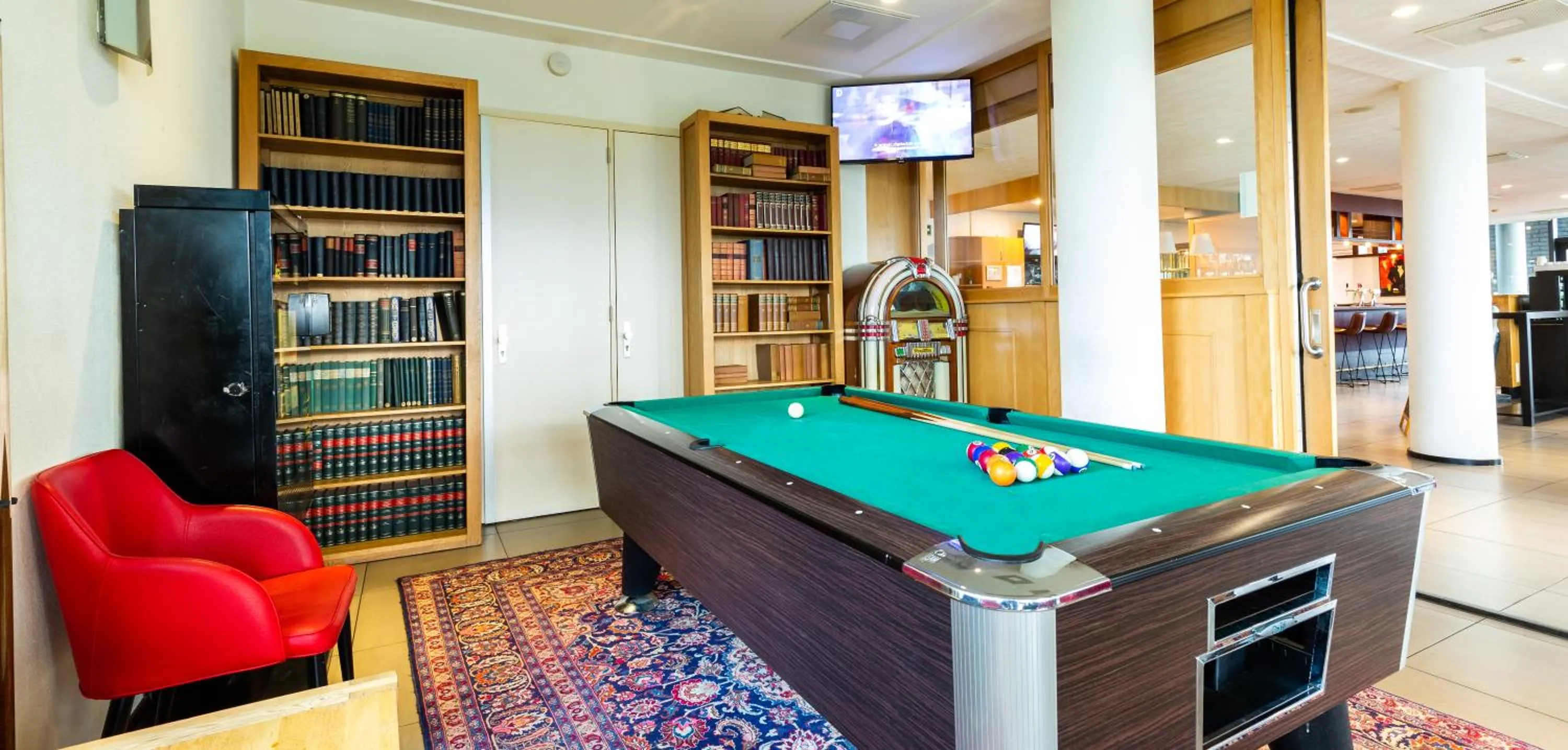 Billiard in Bastion Hotel Barendrecht