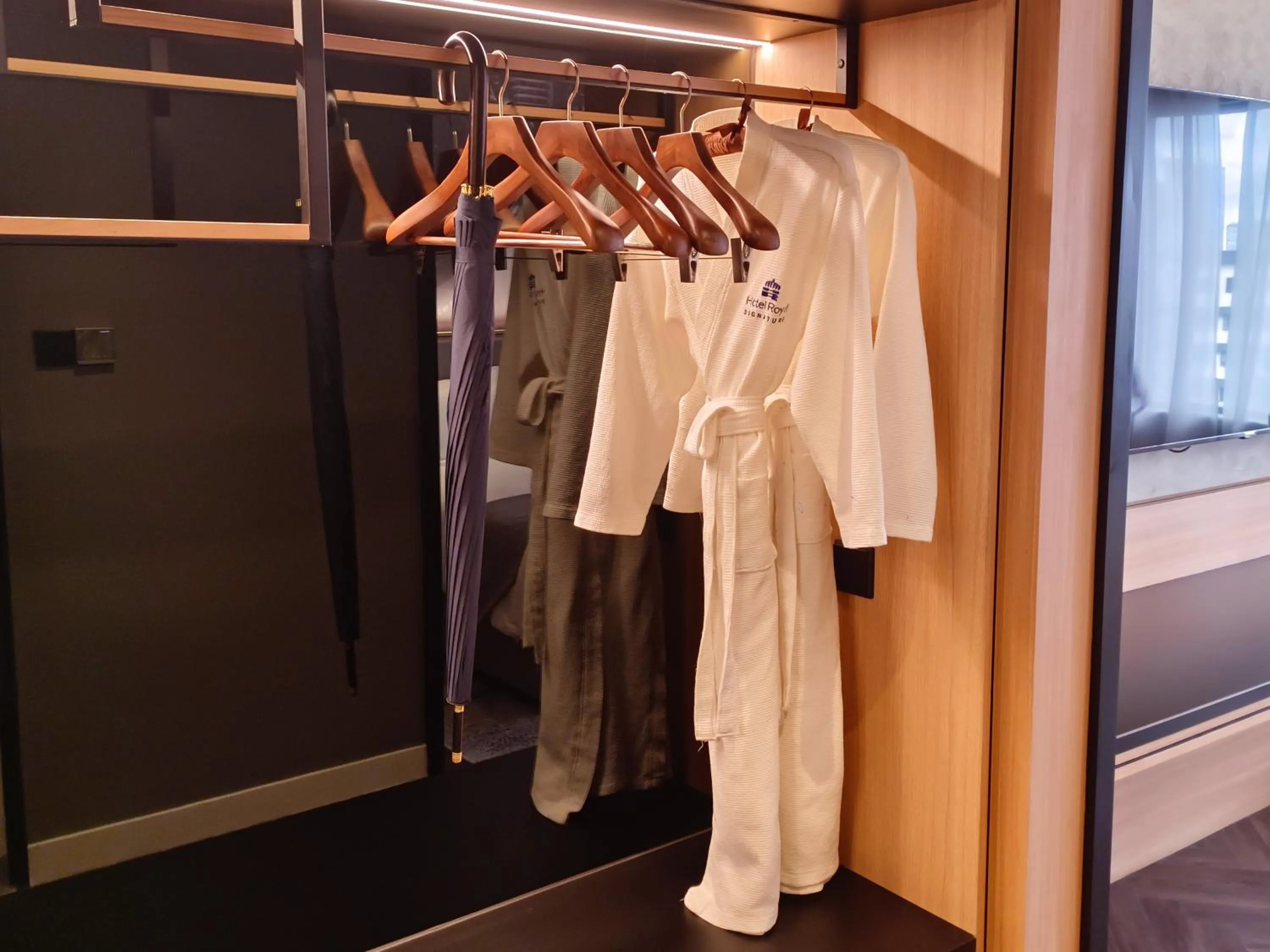 wardrobe in Hotel Royal Signature