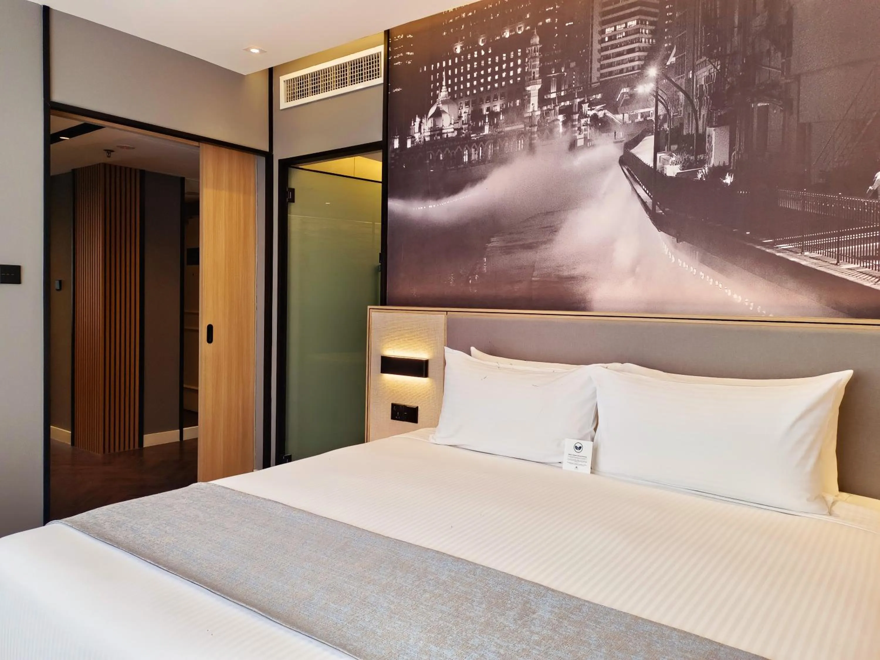 Bedroom, Bed in Hotel Royal Signature