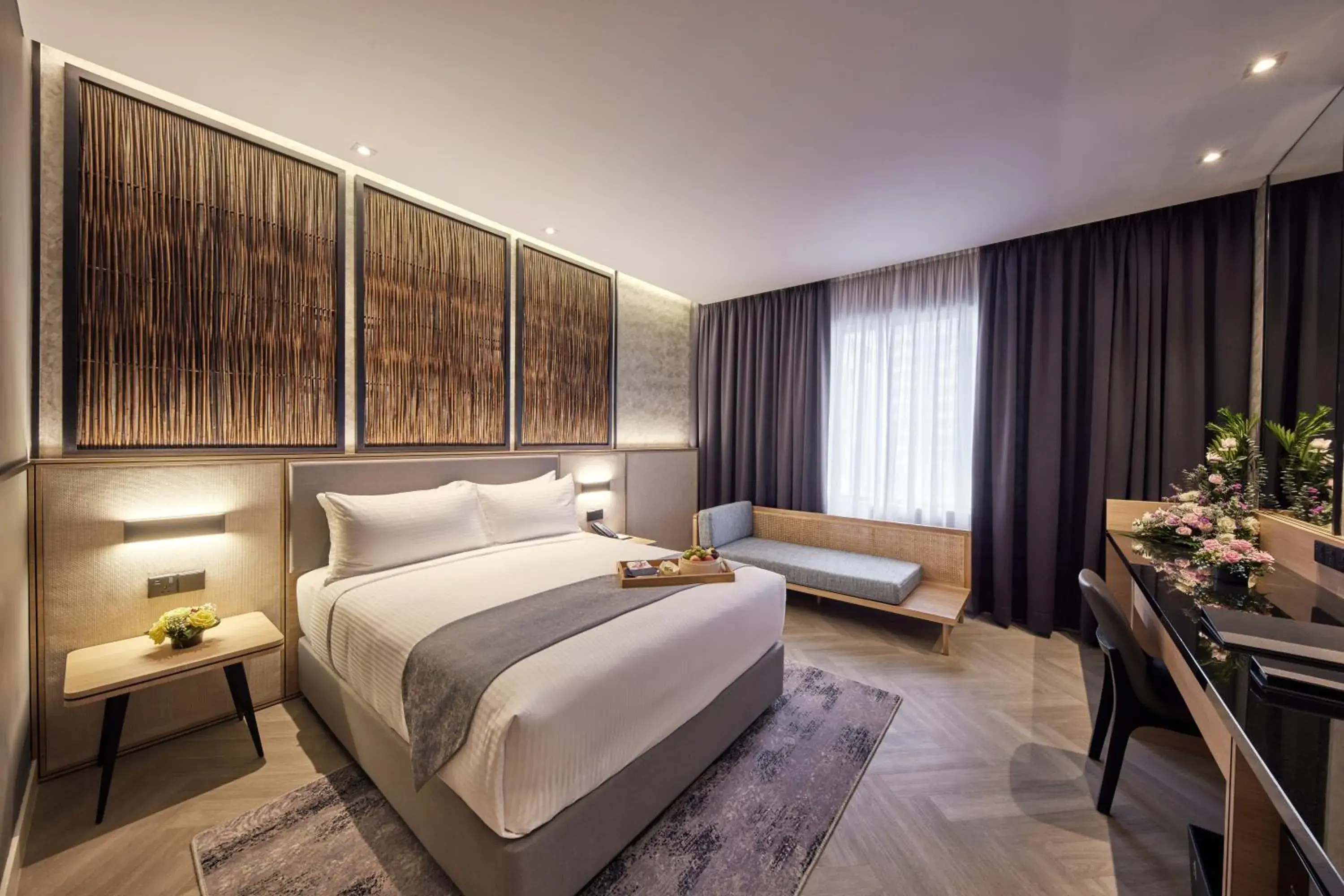 Deluxe Queen Room with Breakfast in Hotel Royal Signature Deluxe Queen Room with Breakfast in Hotel Royal Signature