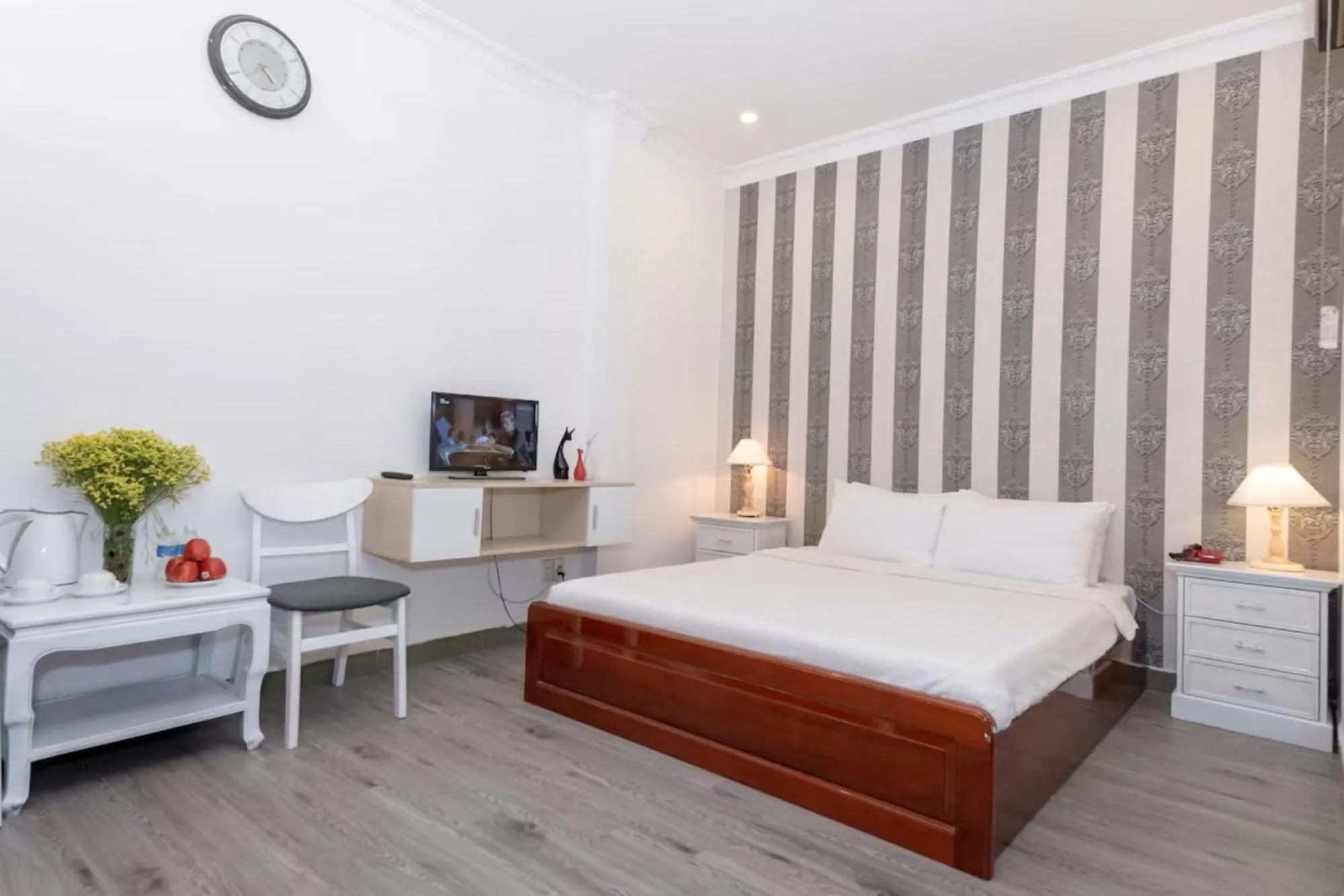 Bedroom, Bed in Ben Thanh Station Hotel