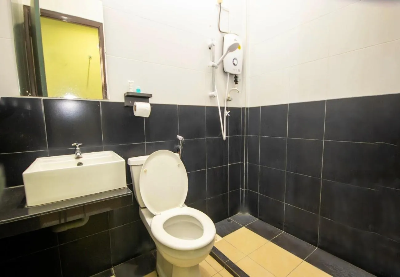 Shower in JQ Suria Hotel