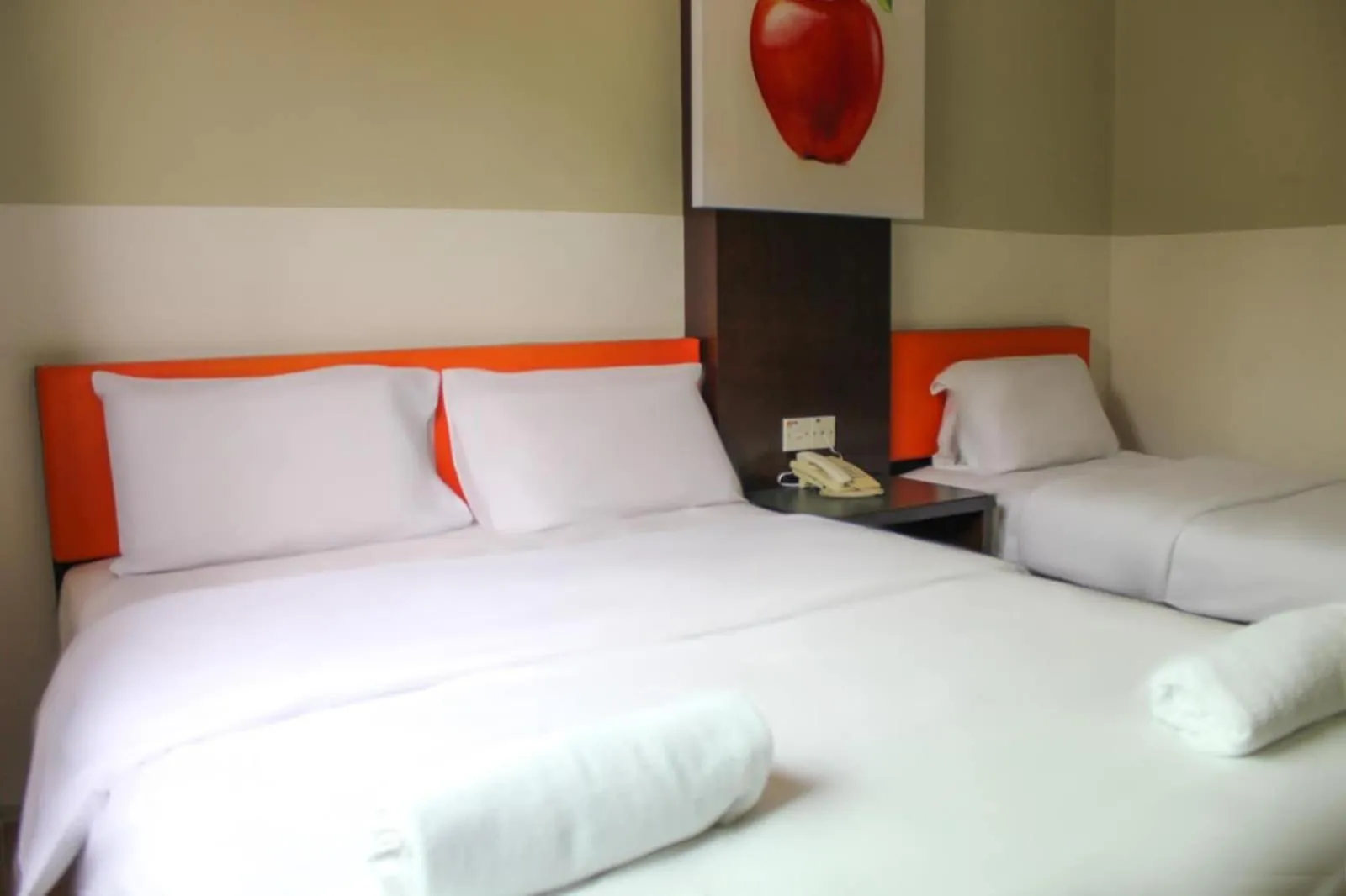 Bedroom, Bed in JQ Suria Hotel