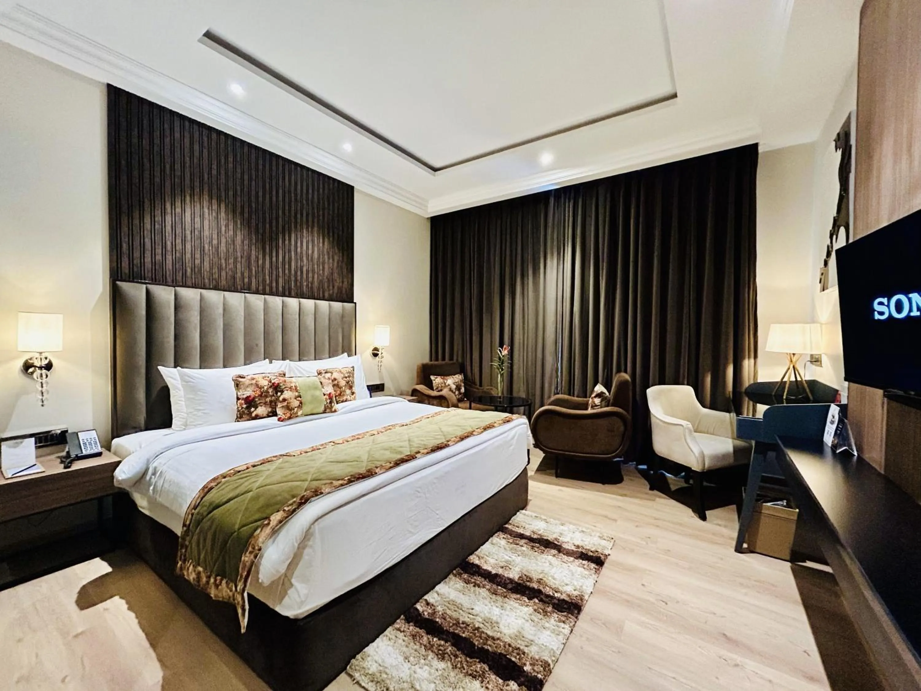 Bedroom, Bed in Fortune Ranjit Vihar, Amritsar - Member ITC Hotels' Group