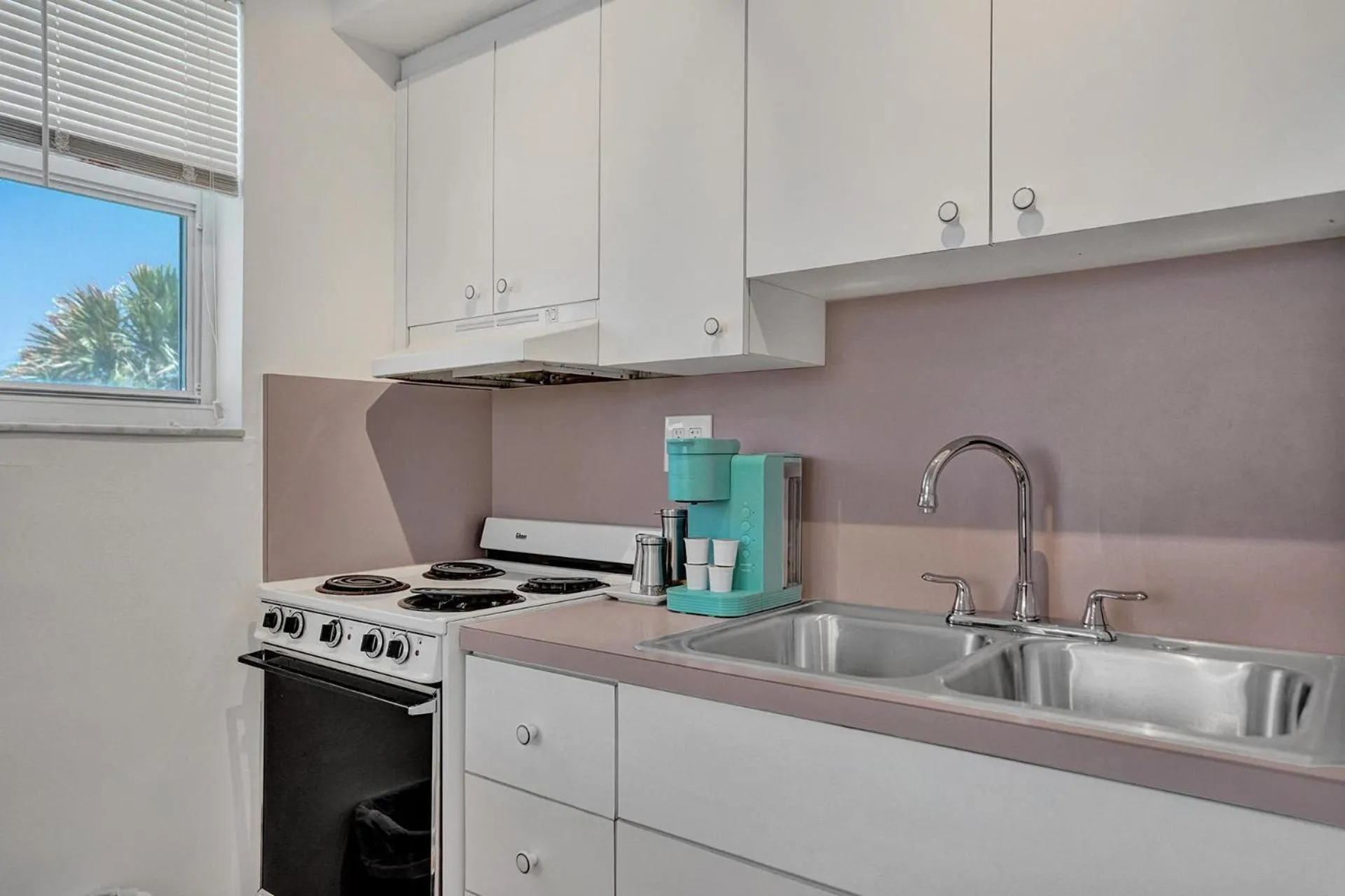 Suite #1 - Marine Villas Hollywood - 1 Bedroom