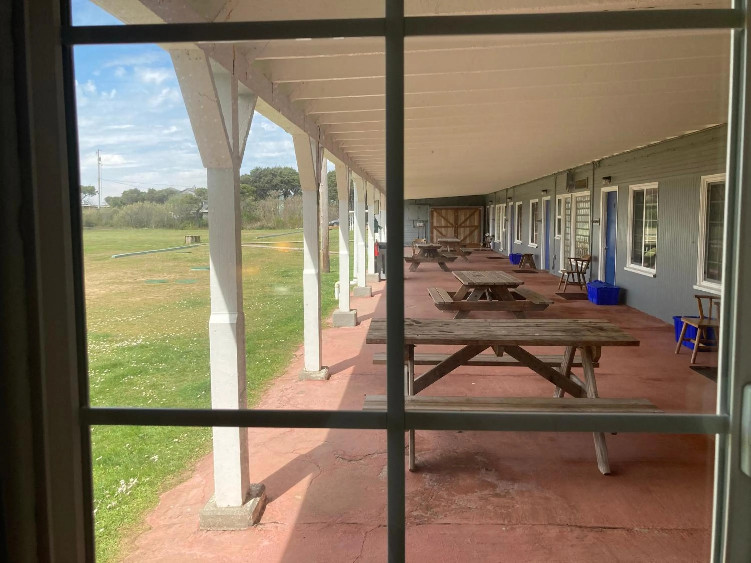 Patio in Tillicum Beach Motel - Formerly Deane's Oceanfront Lodge