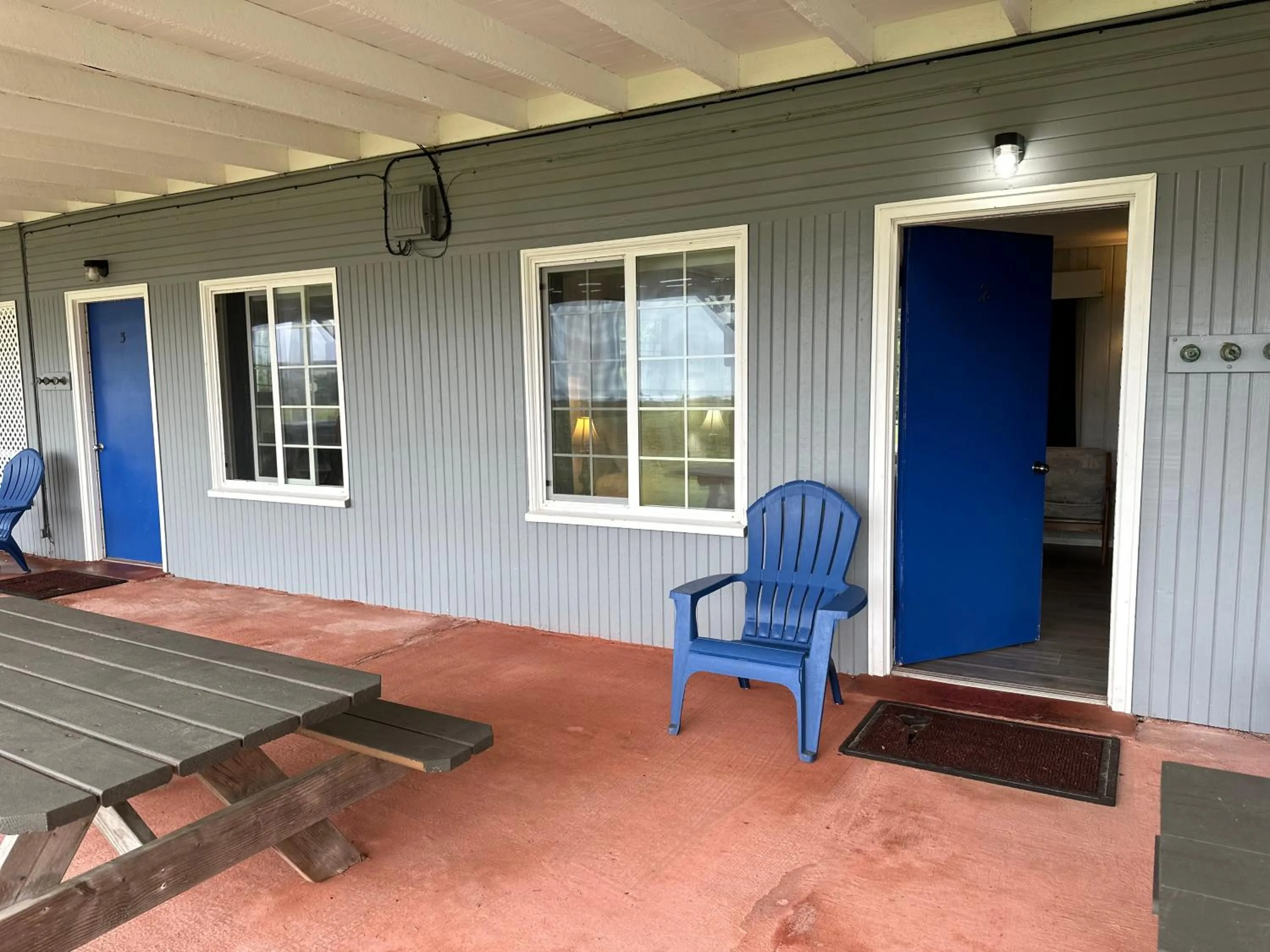 Patio in Tillicum Beach Motel - Formerly Deane's Oceanfront Lodge