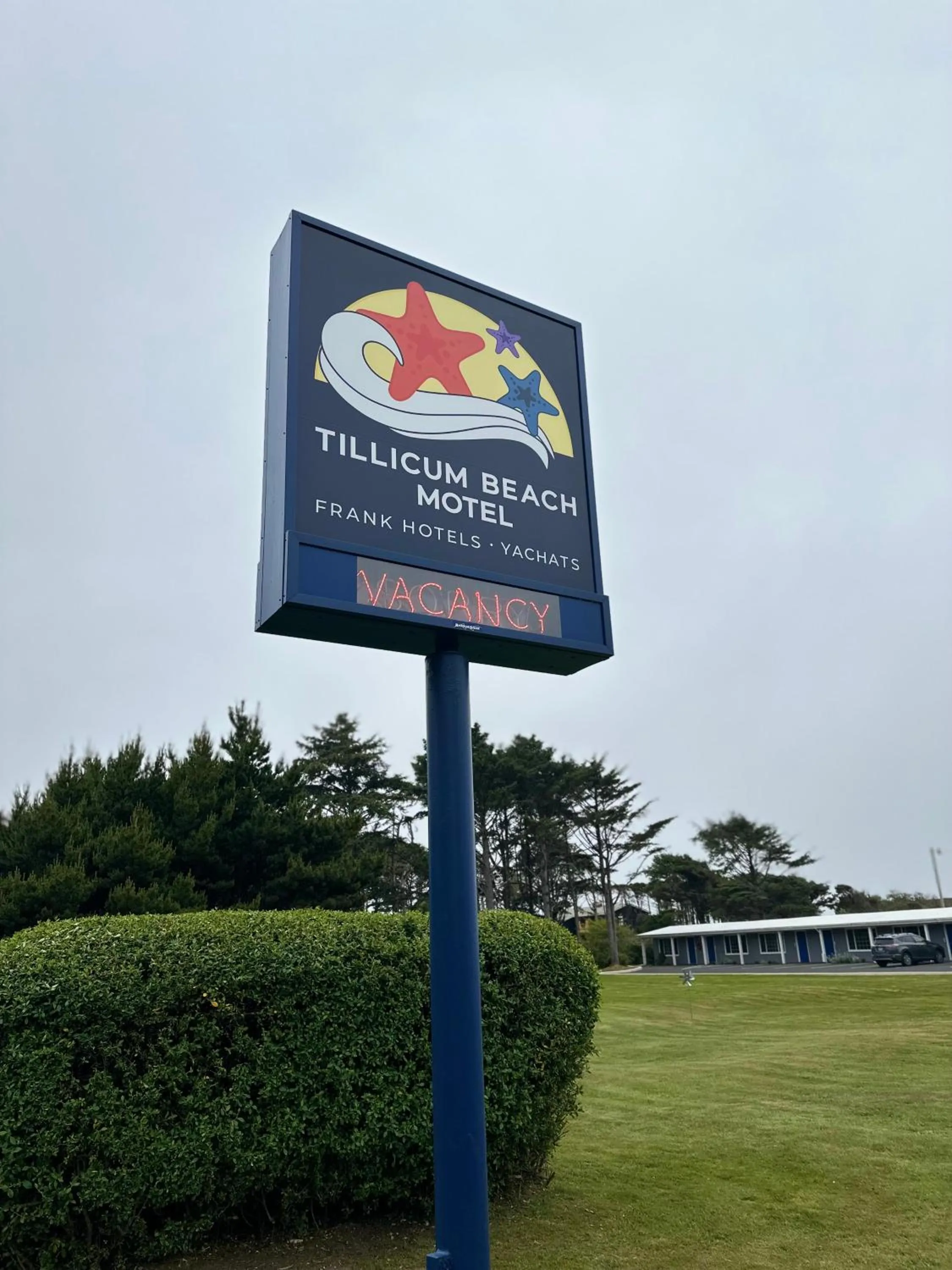 Patio in Tillicum Beach Motel - Formerly Deane's Oceanfront Lodge