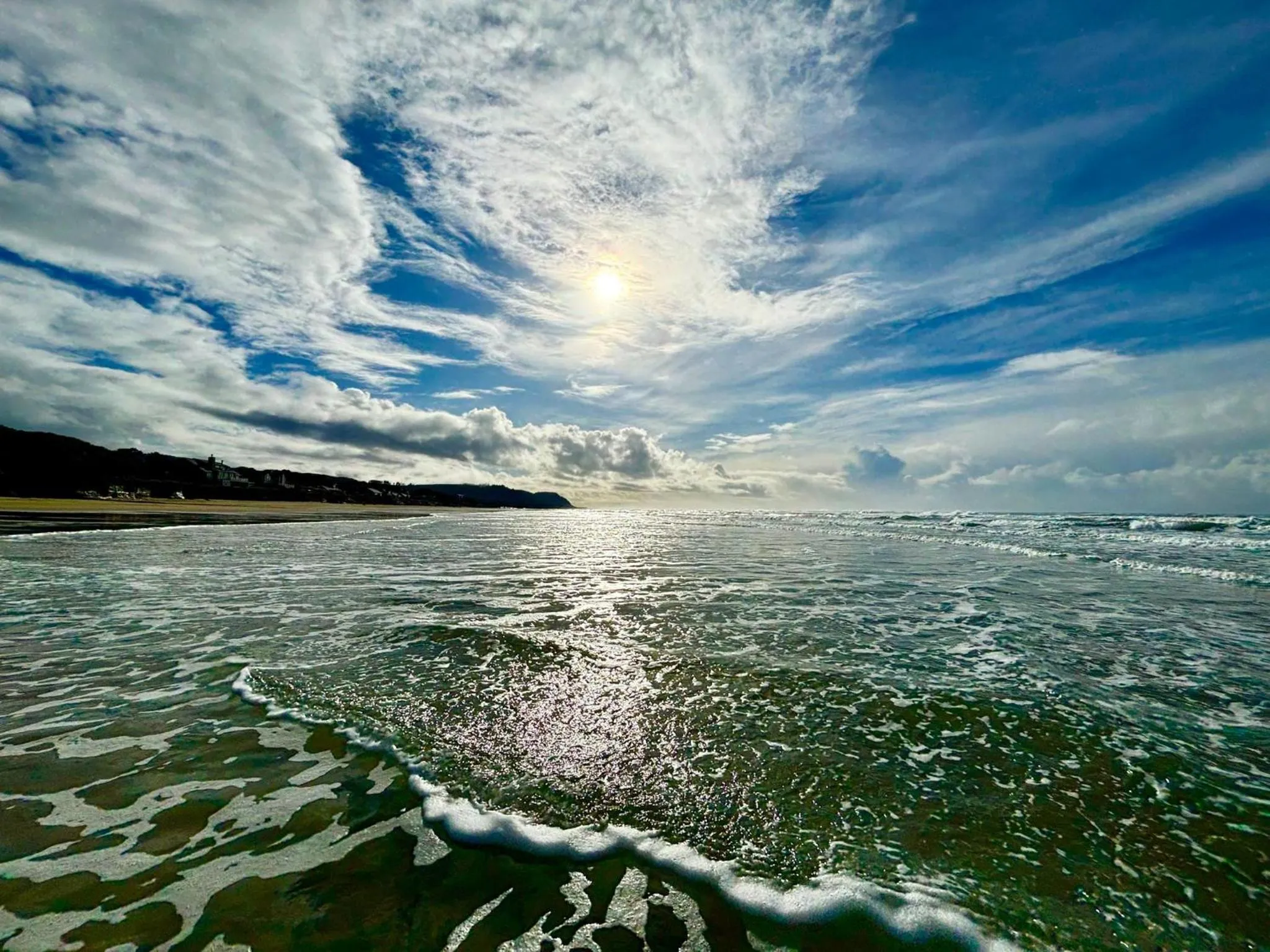 Beach in Tillicum Beach Motel - Formerly Deane's Oceanfront Lodge
