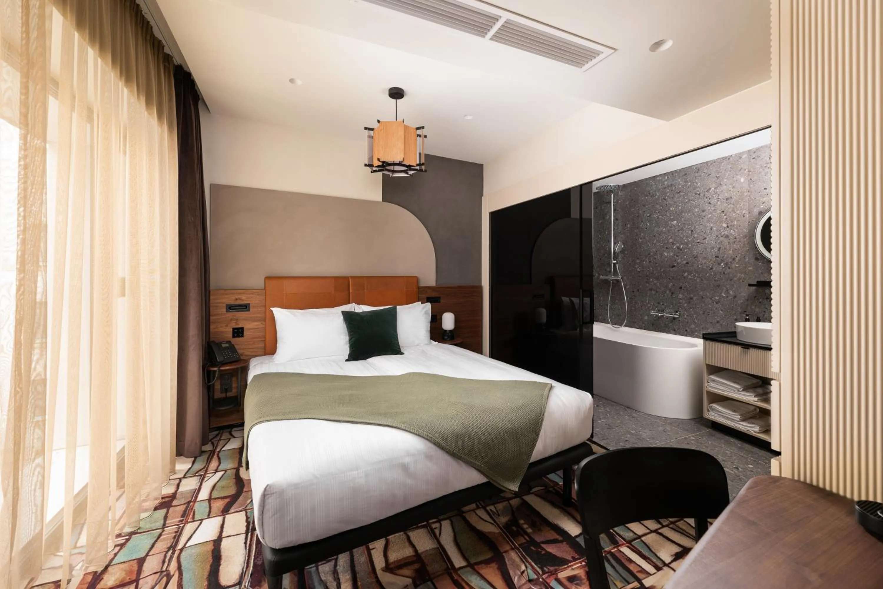 Property building, Bed in Hotel GIN Budapest