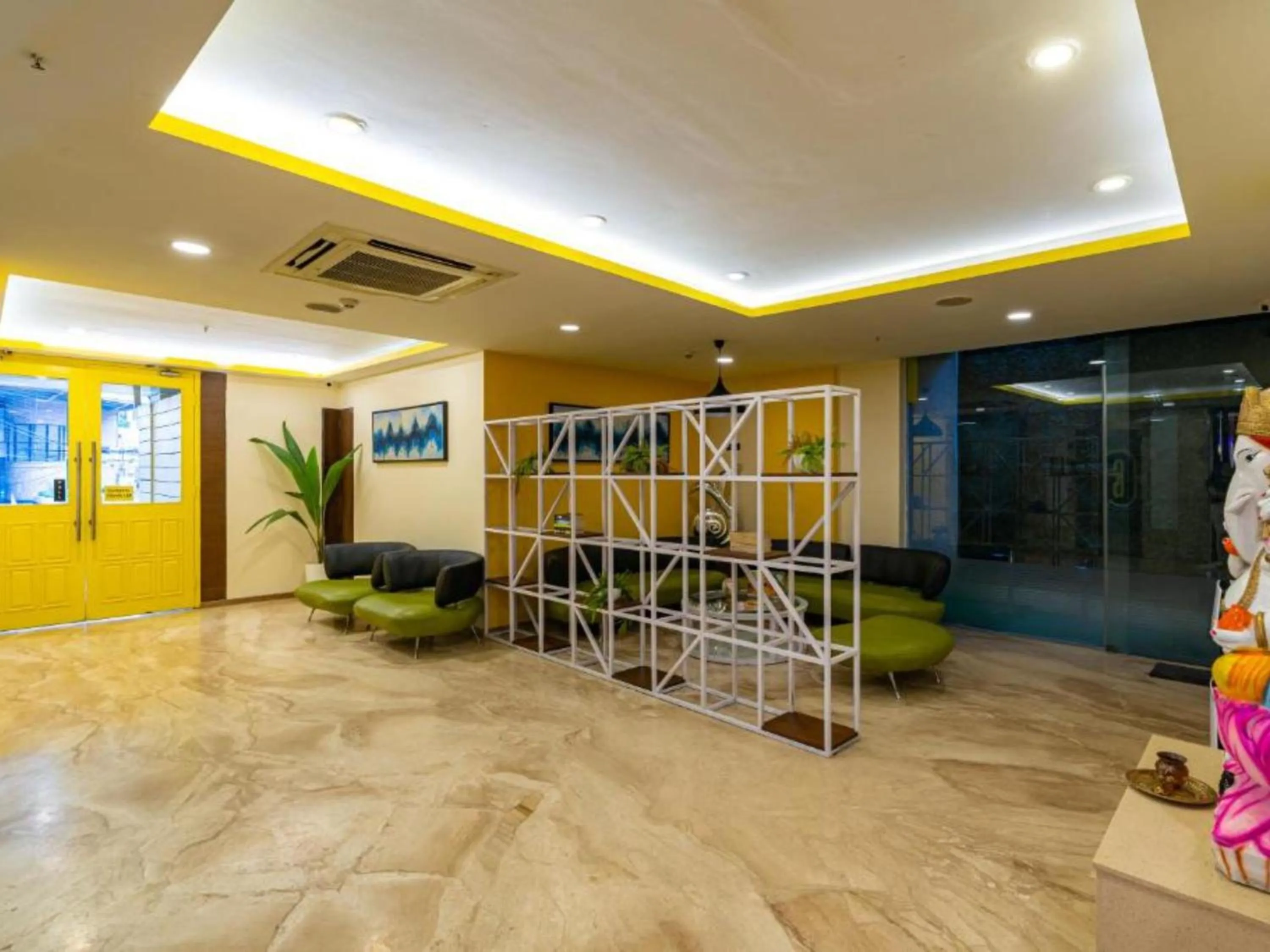 Lobby or reception in The Hosteller Bangalore, Brigade Road