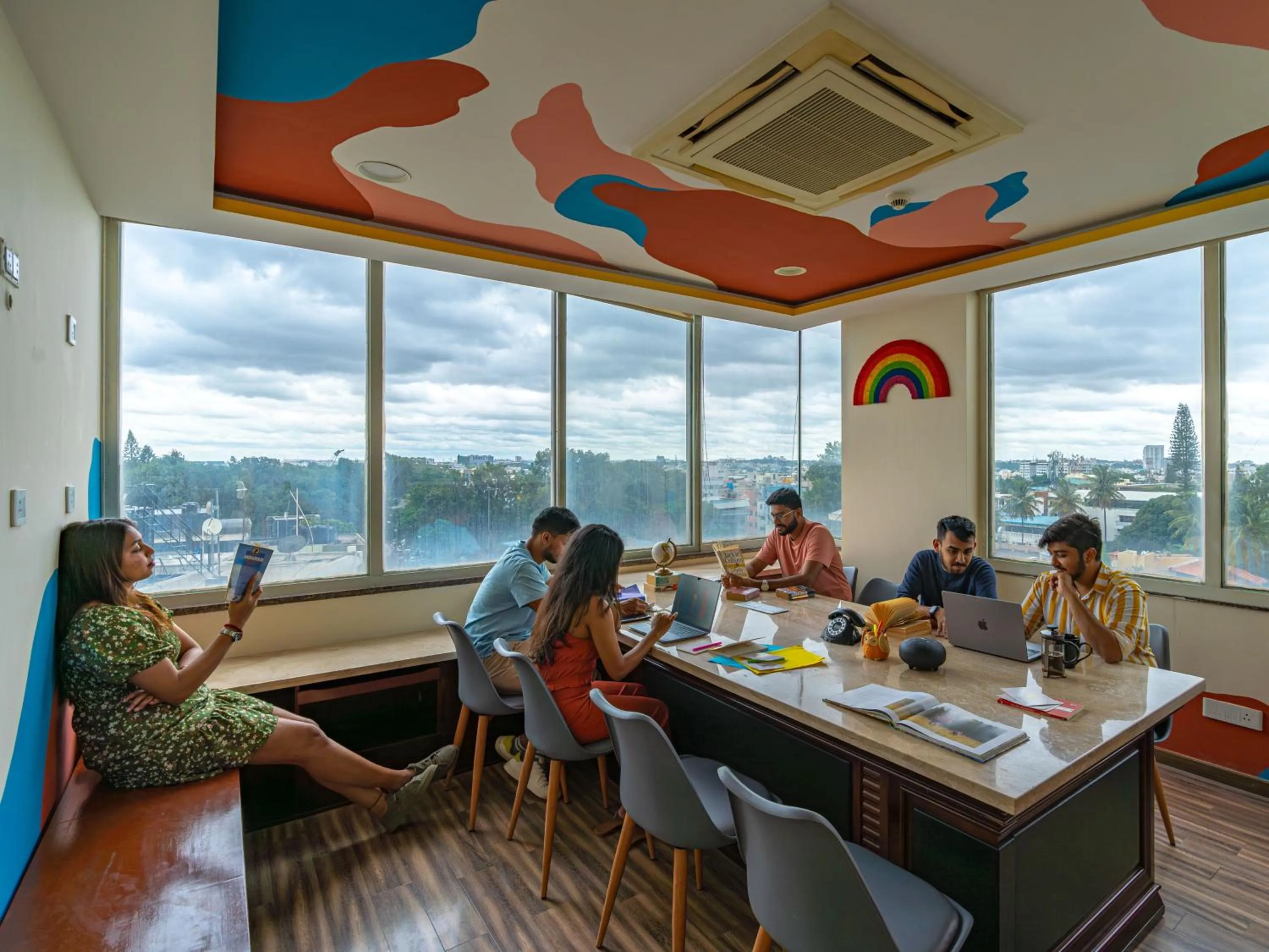 People in The Hosteller Bangalore, Brigade Road