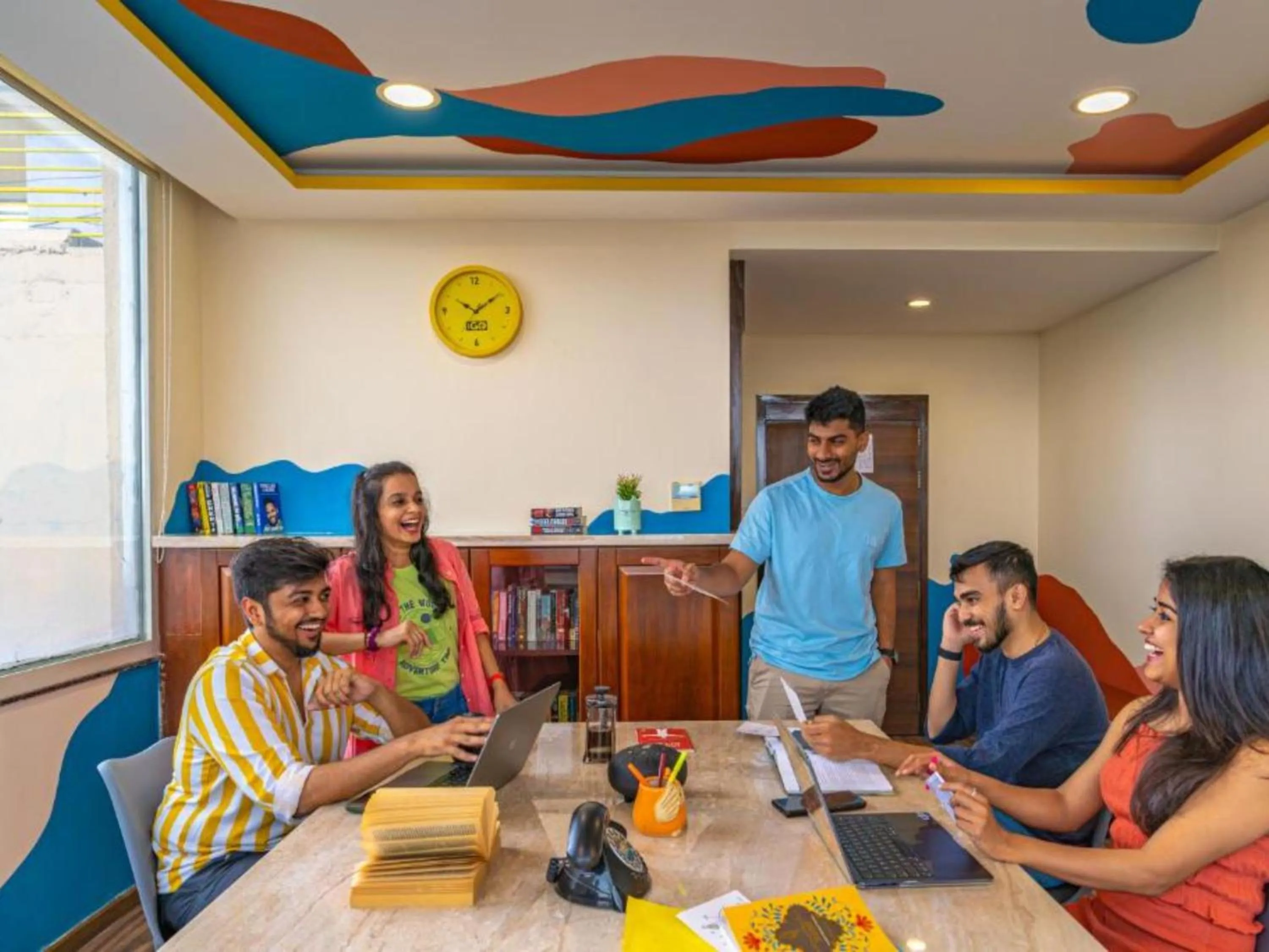 People in The Hosteller Bangalore, Brigade Road