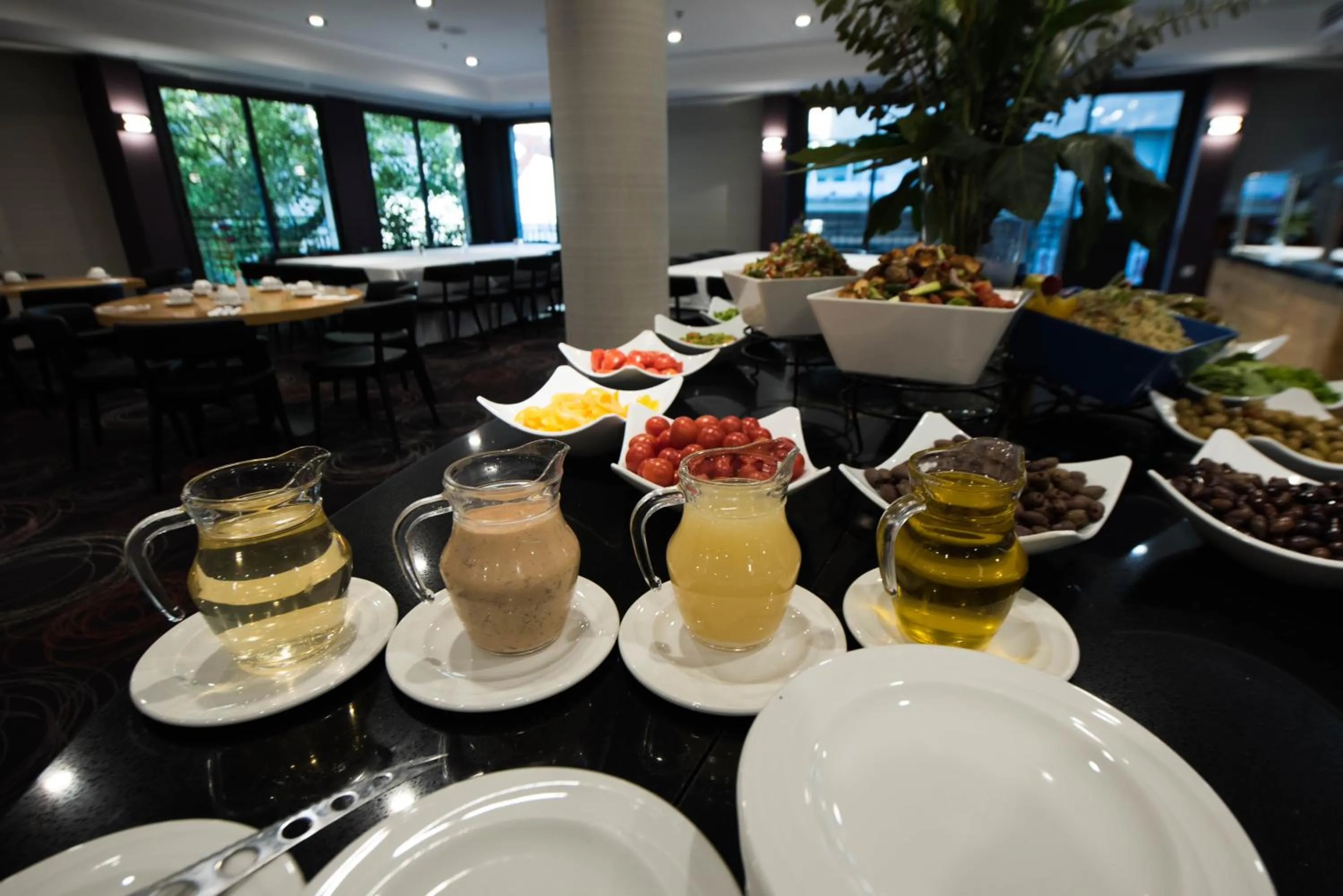 Food and drinks in Eyal Hotel by Smart Hotels
