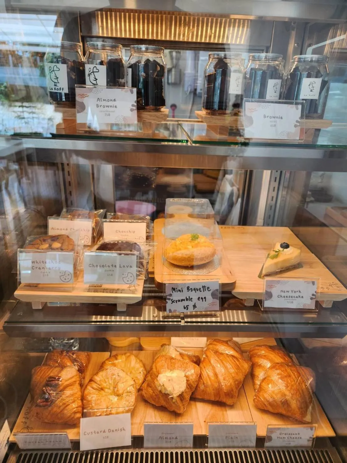 STAYHERE@AIRPORT SERVICE APARTMENT