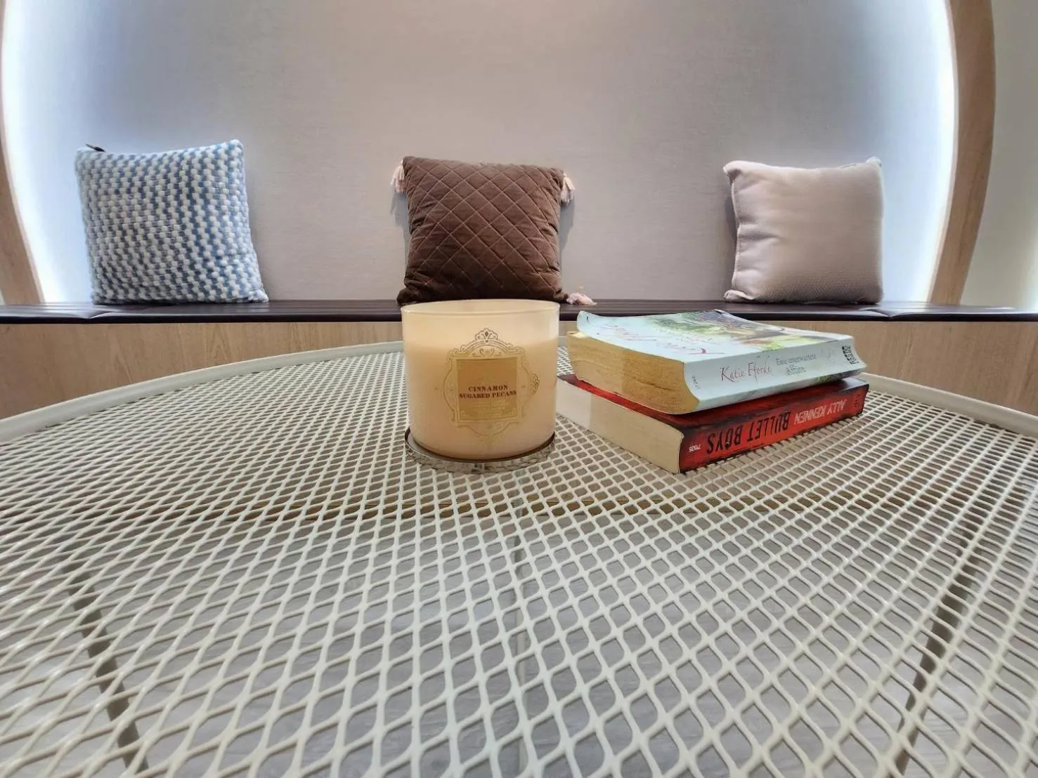 Communal lounge/ TV room in STAYHERE@AIRPORT SERVICE APARTMENT